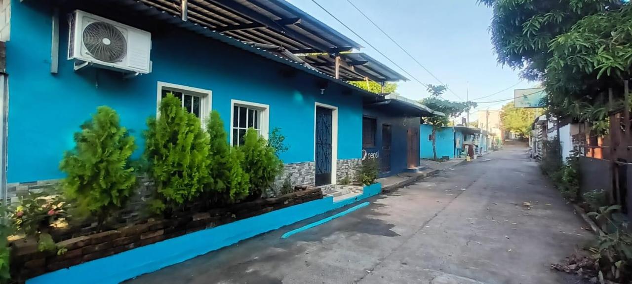 Hostal Paradise blue