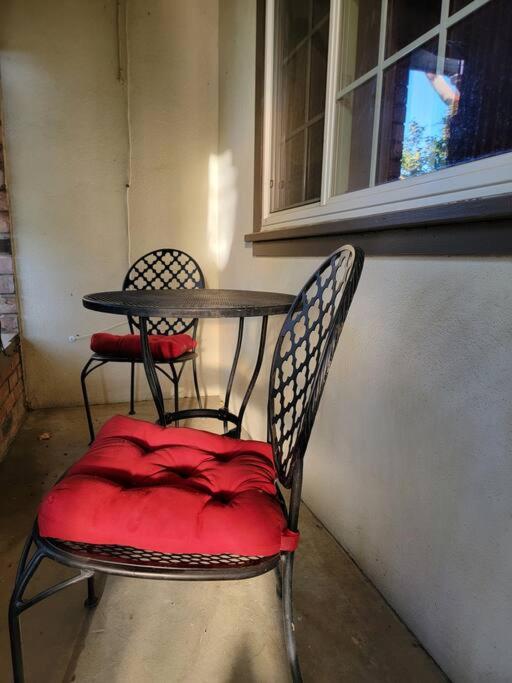 Hotel Hot Tub Hideaway - Image 1