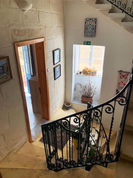 Traditional Maltese Townhouse very close to Mdina