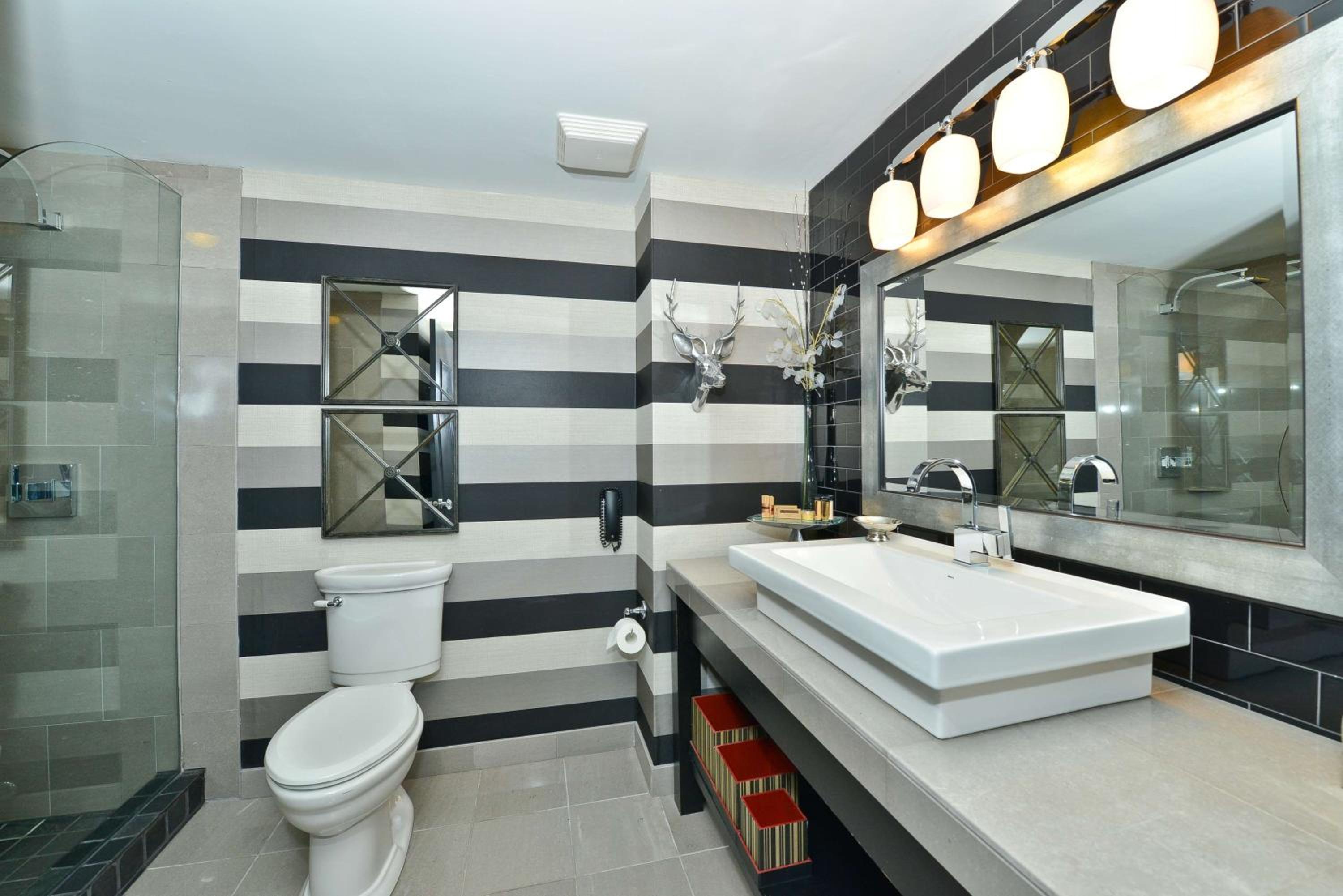 Prestige Lakeside Resort, WorldHotels Elite