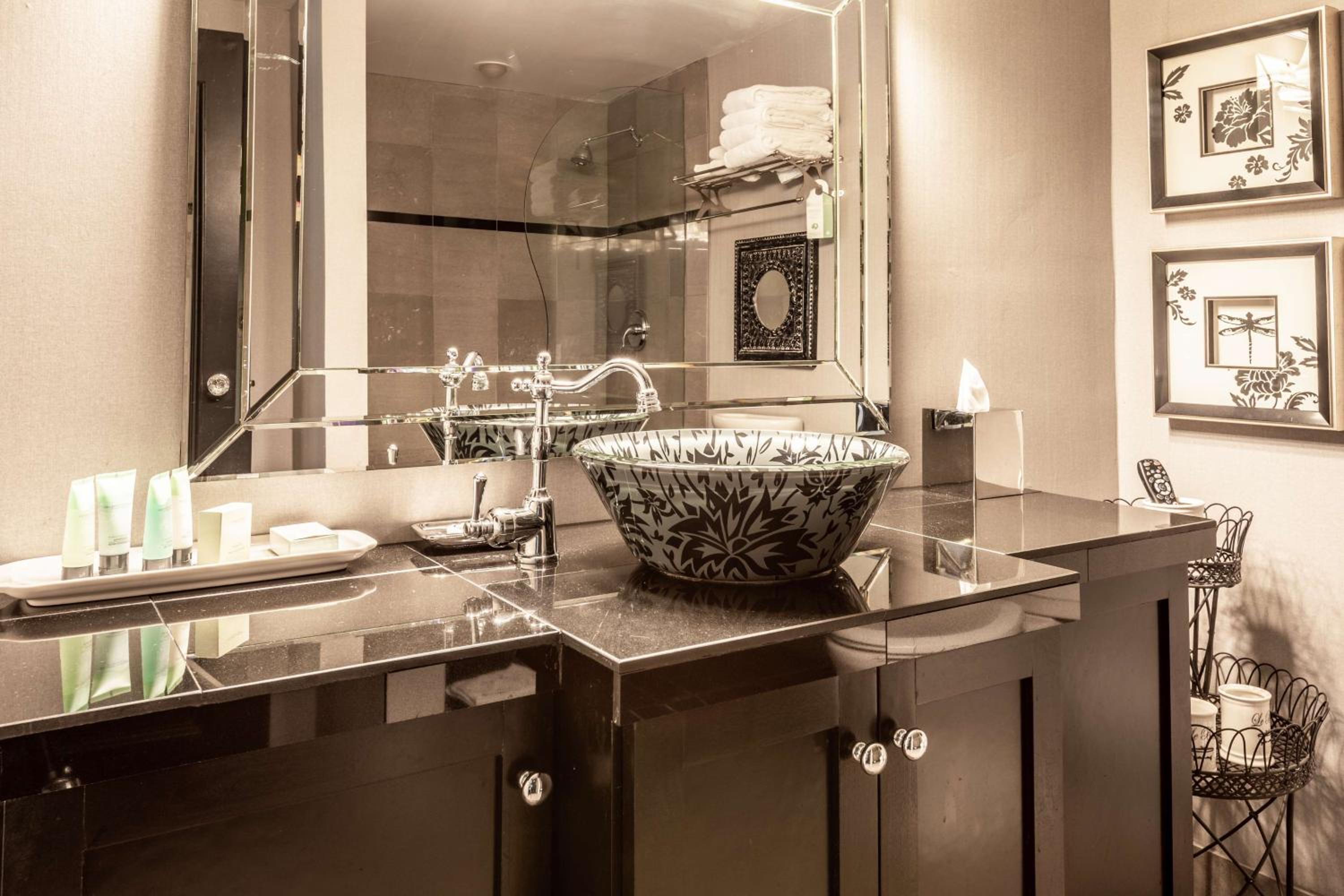 Prestige Lakeside Resort, WorldHotels Elite