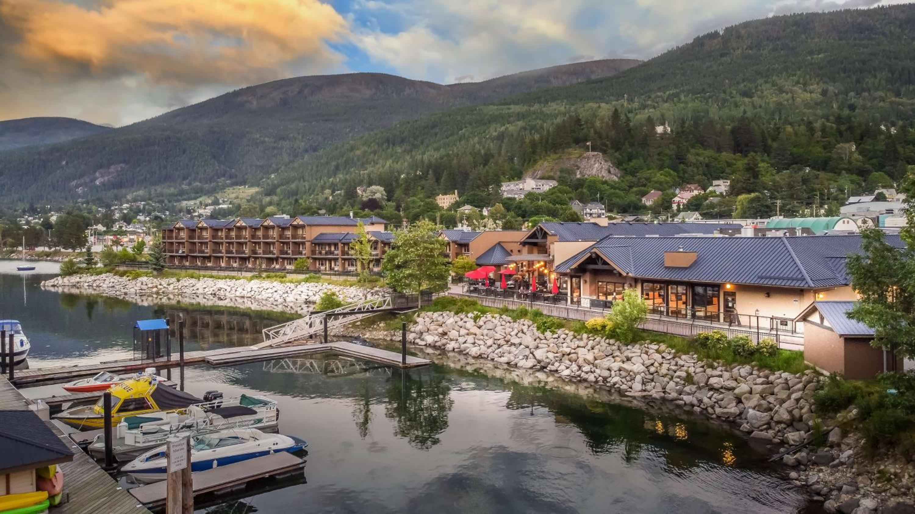 Prestige Lakeside Resort, WorldHotels Elite