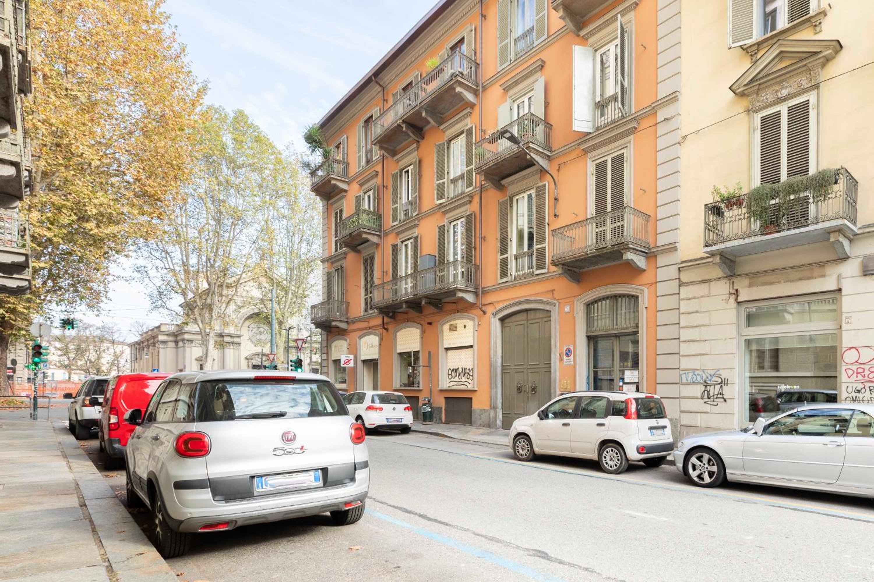 Montebello 42 Studio Apartment by Alterego en Turin