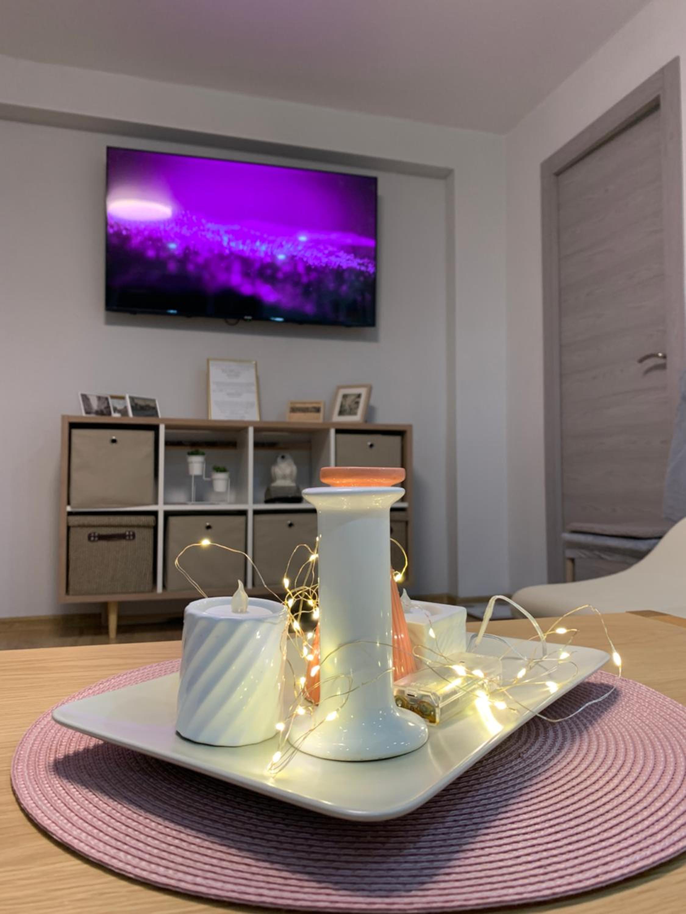 Family-Friendly 2-BedRoom Apt Free Parking view 3