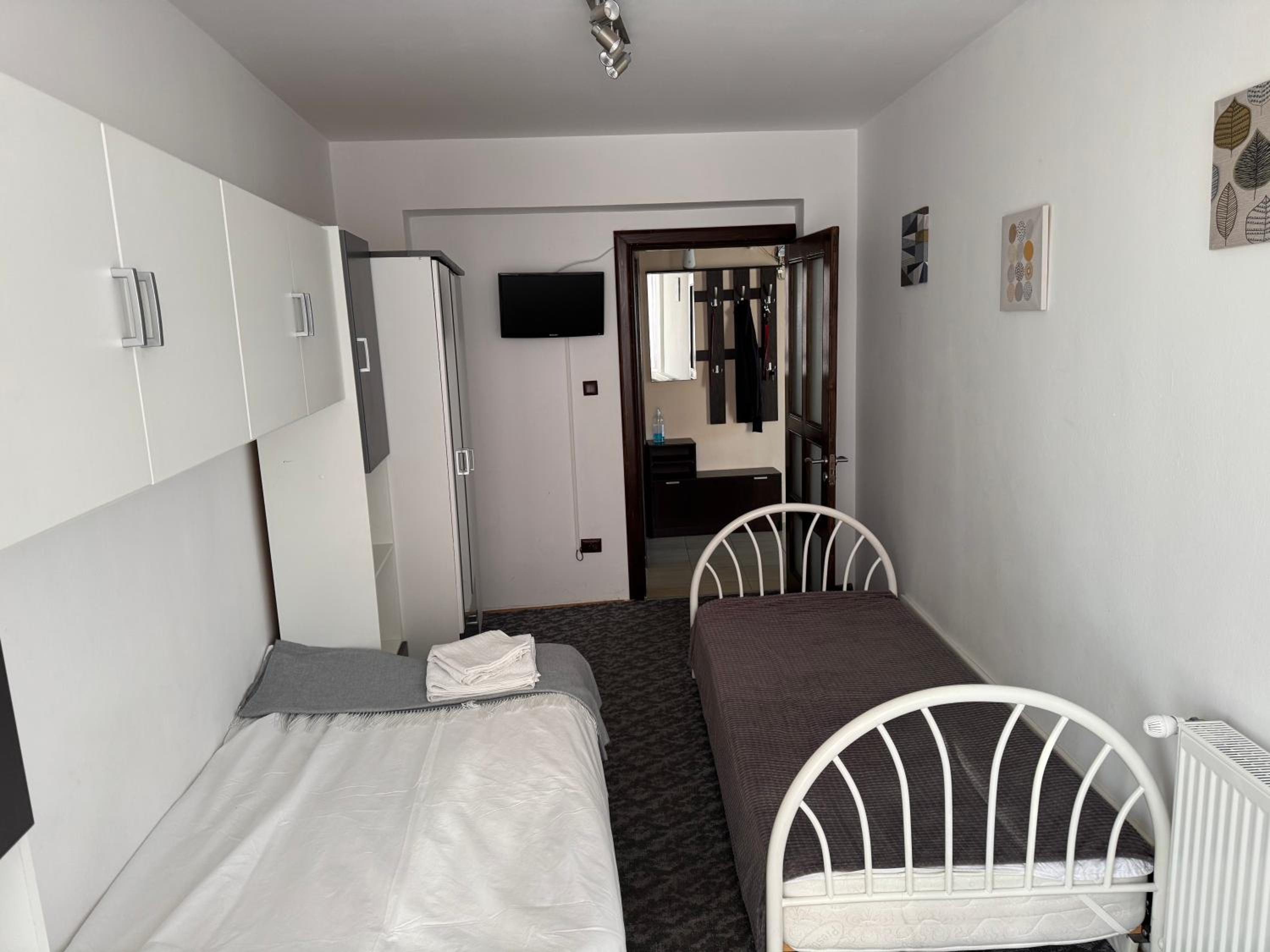 Hosthea Apartament Brasov view 4