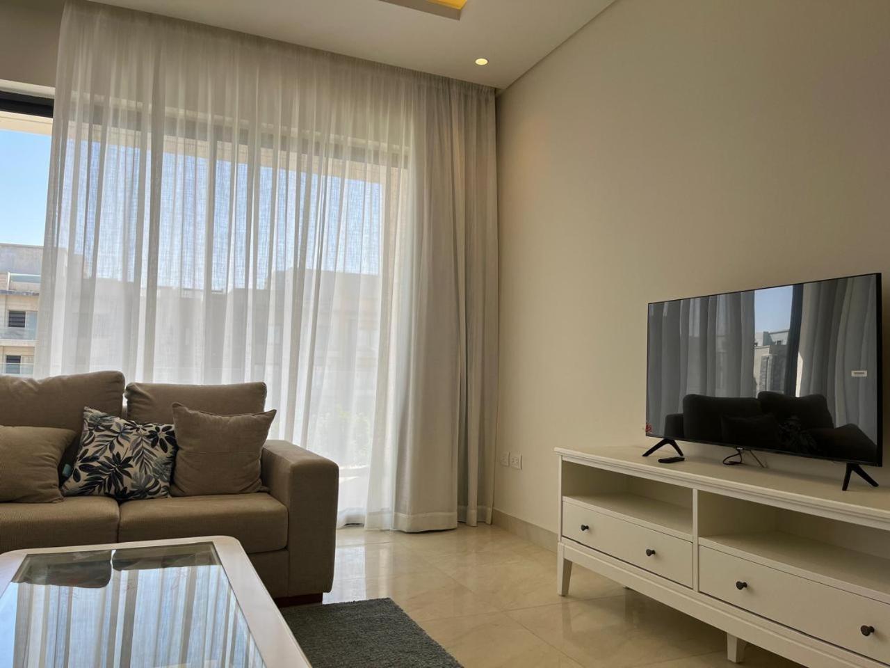 Lake view apartment in new Cairo