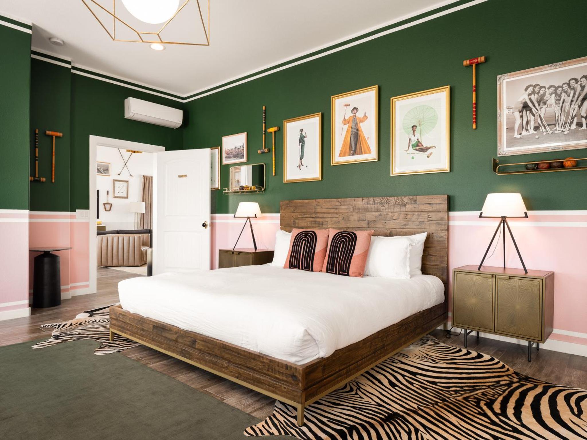 Joshua Tree Country Club-Villa/Pool/Sport/Boulders - Property Image 4