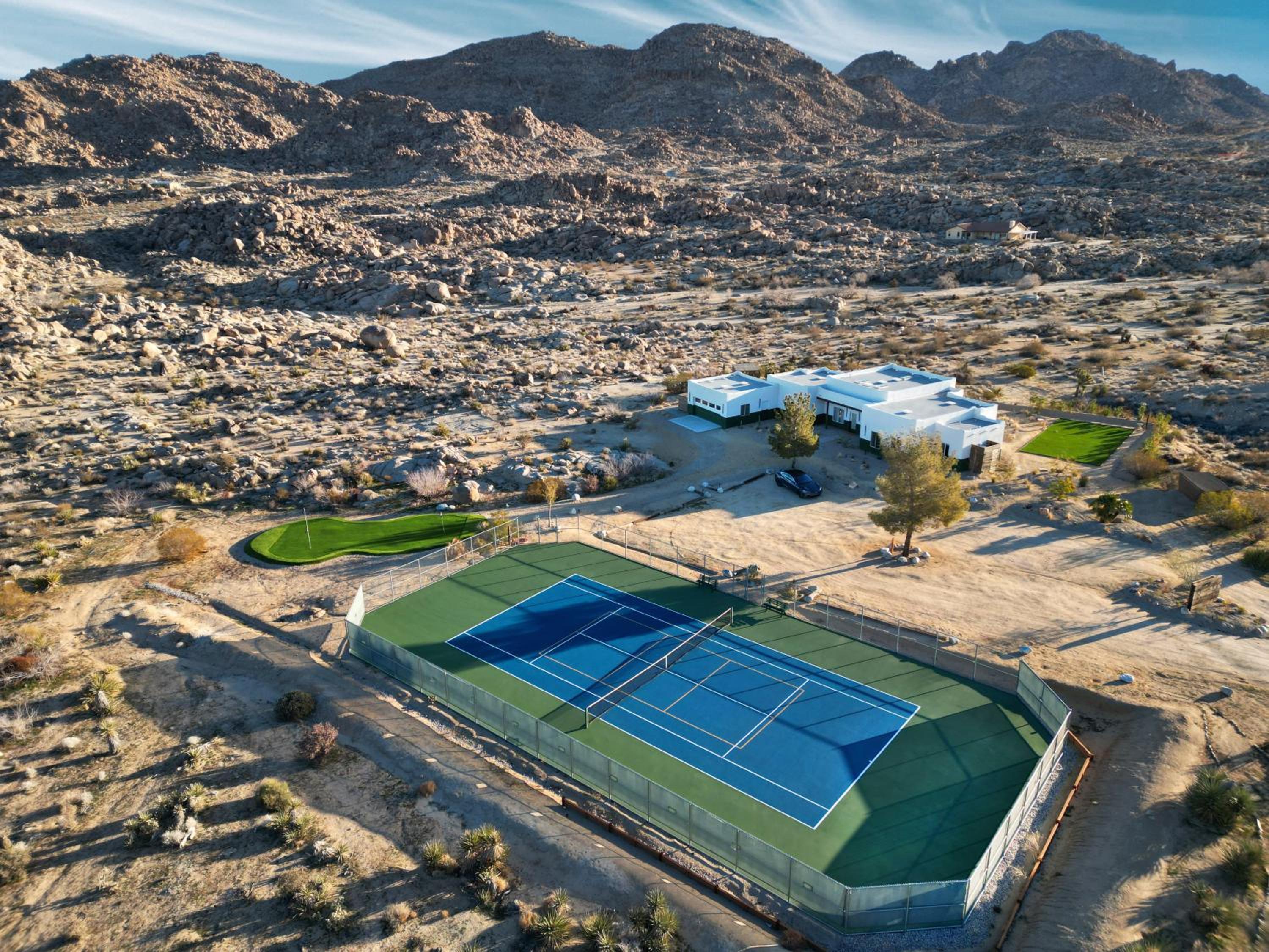 Joshua Tree Country Club-Villa/Pool/Sport/Boulders - Property Image 26