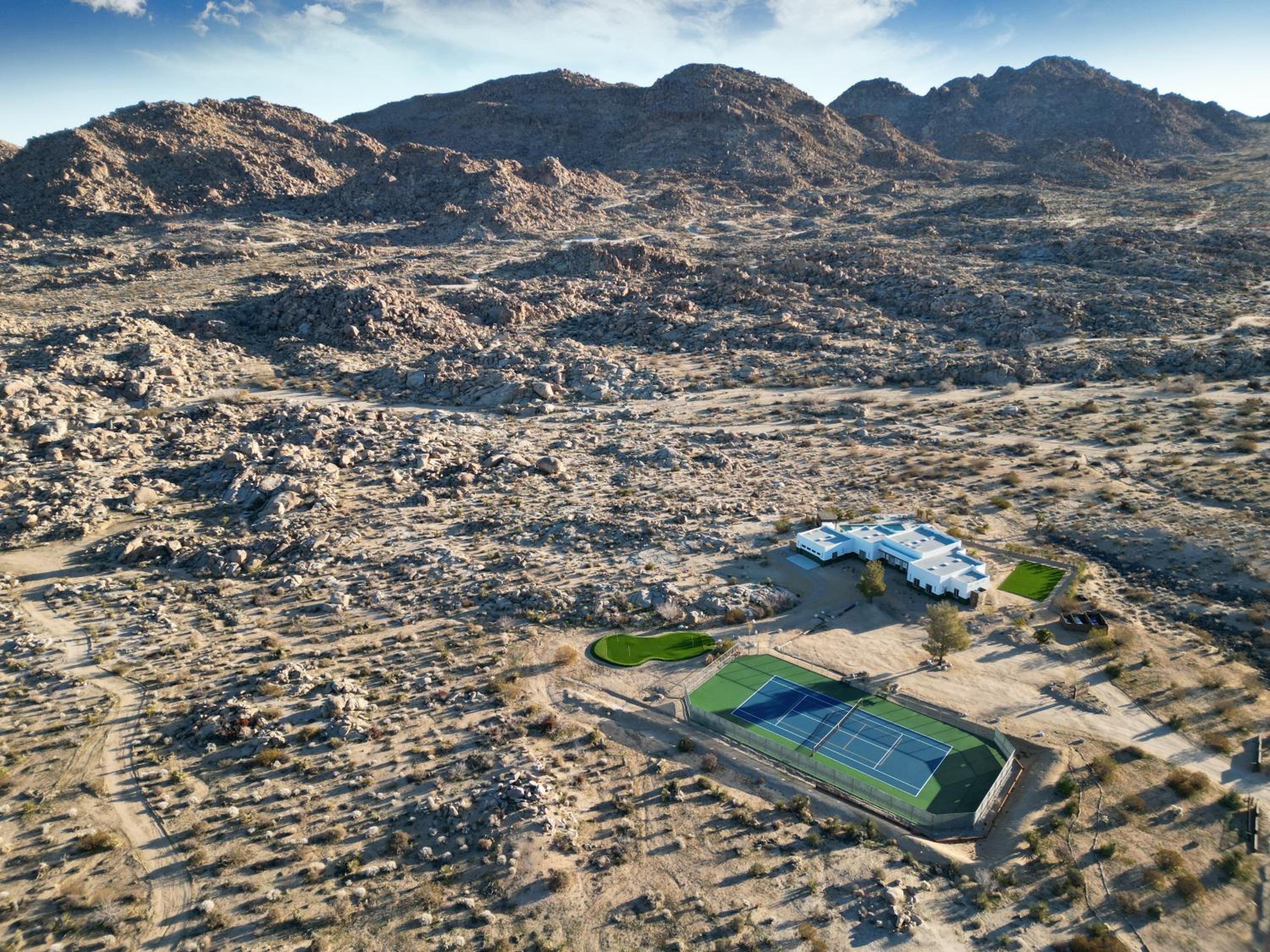 Joshua Tree Country Club-Villa/Pool/Sport/Boulders - Property Image 18