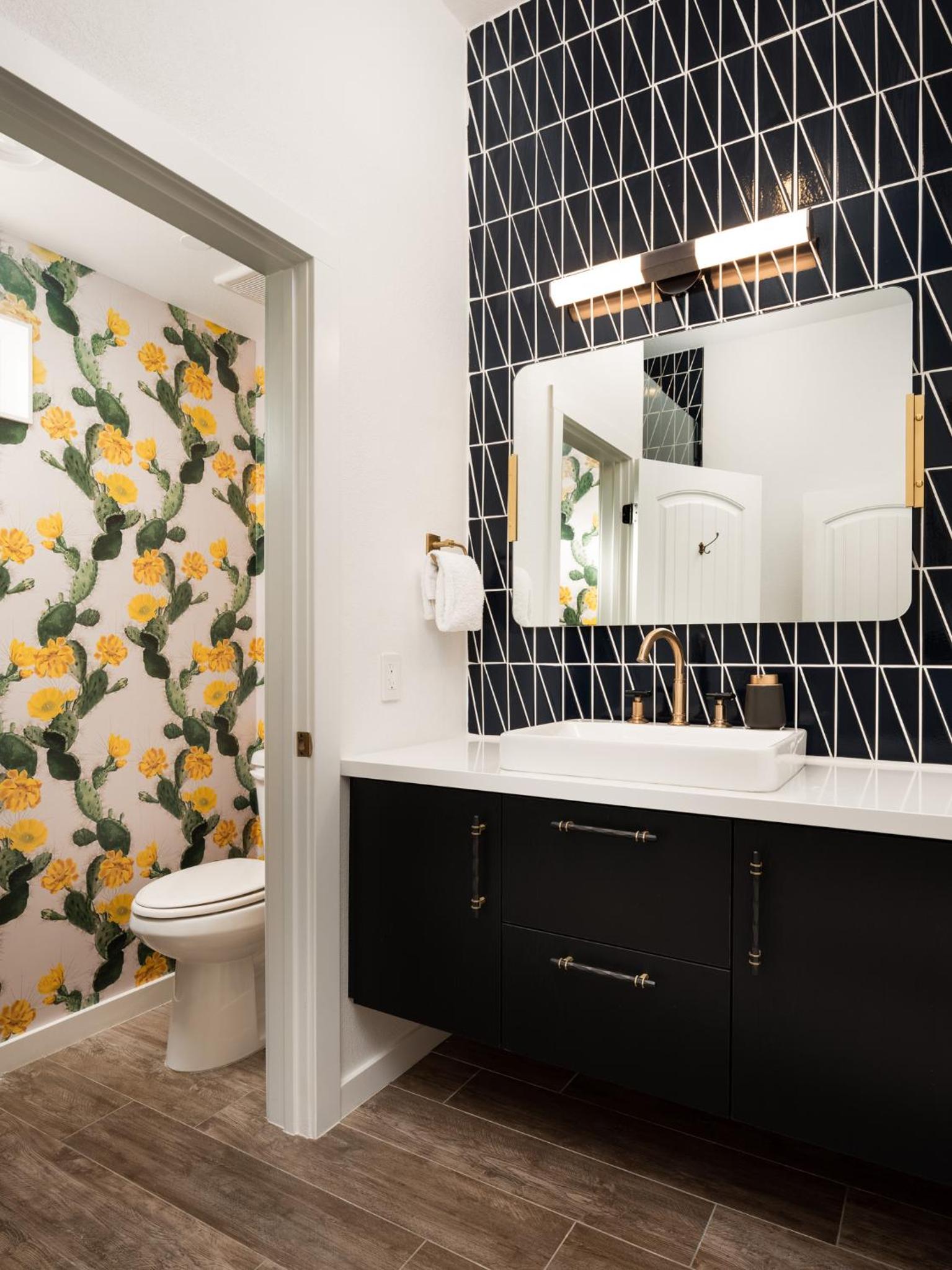 Joshua Tree Country Club-Villa/Pool/Sport/Boulders - Property Image 21