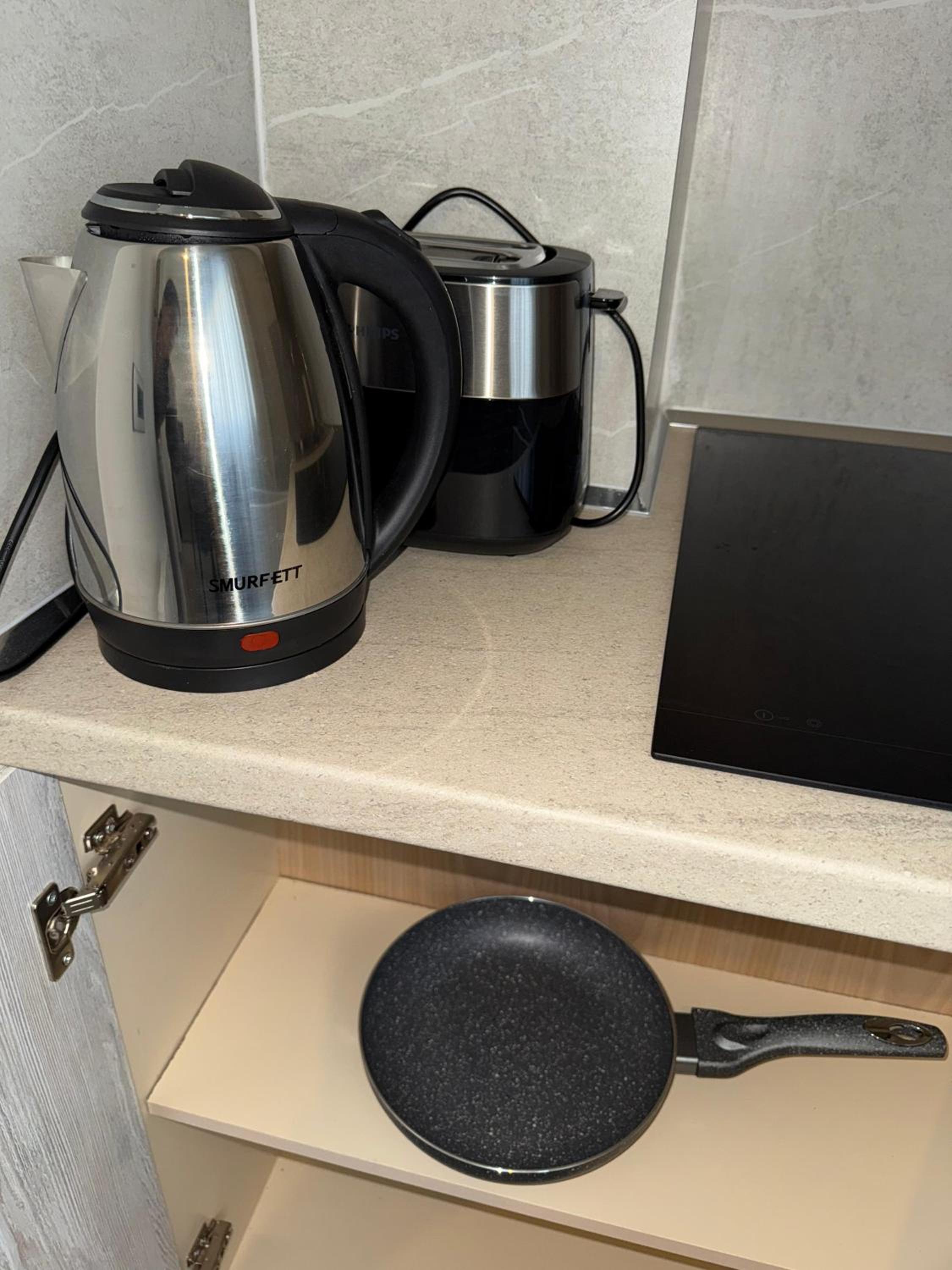 STAY-FIVE Modern Central Studios Self Check-in & Fast Wi-Fi