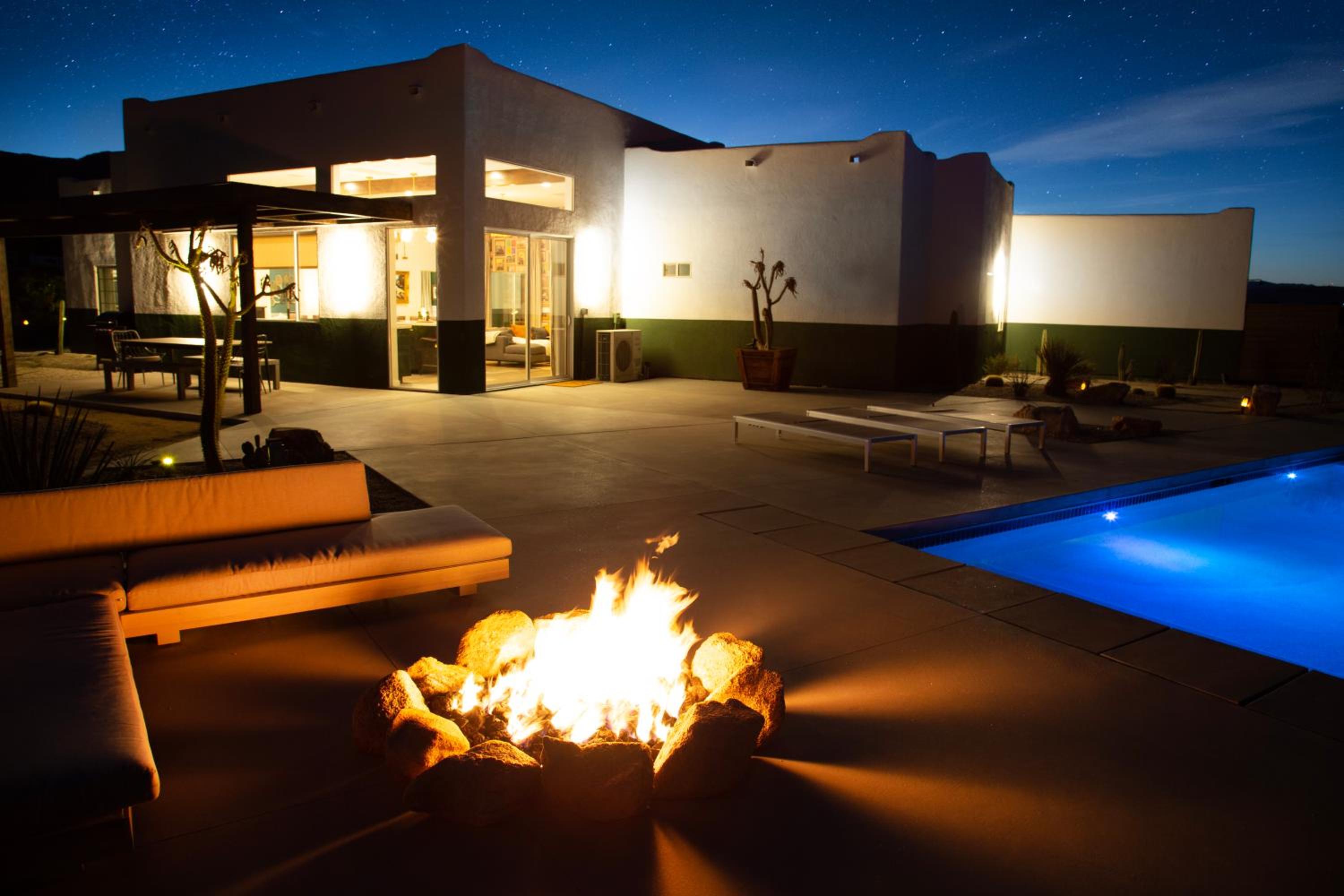 Joshua Tree Country Club-Villa/Pool/Sport/Boulders - Property Image 56