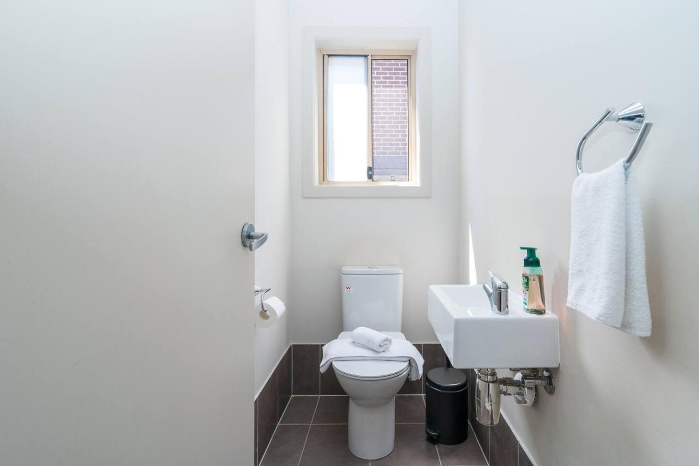 Cozy Peaceful 4B3B House near Mall Park and University