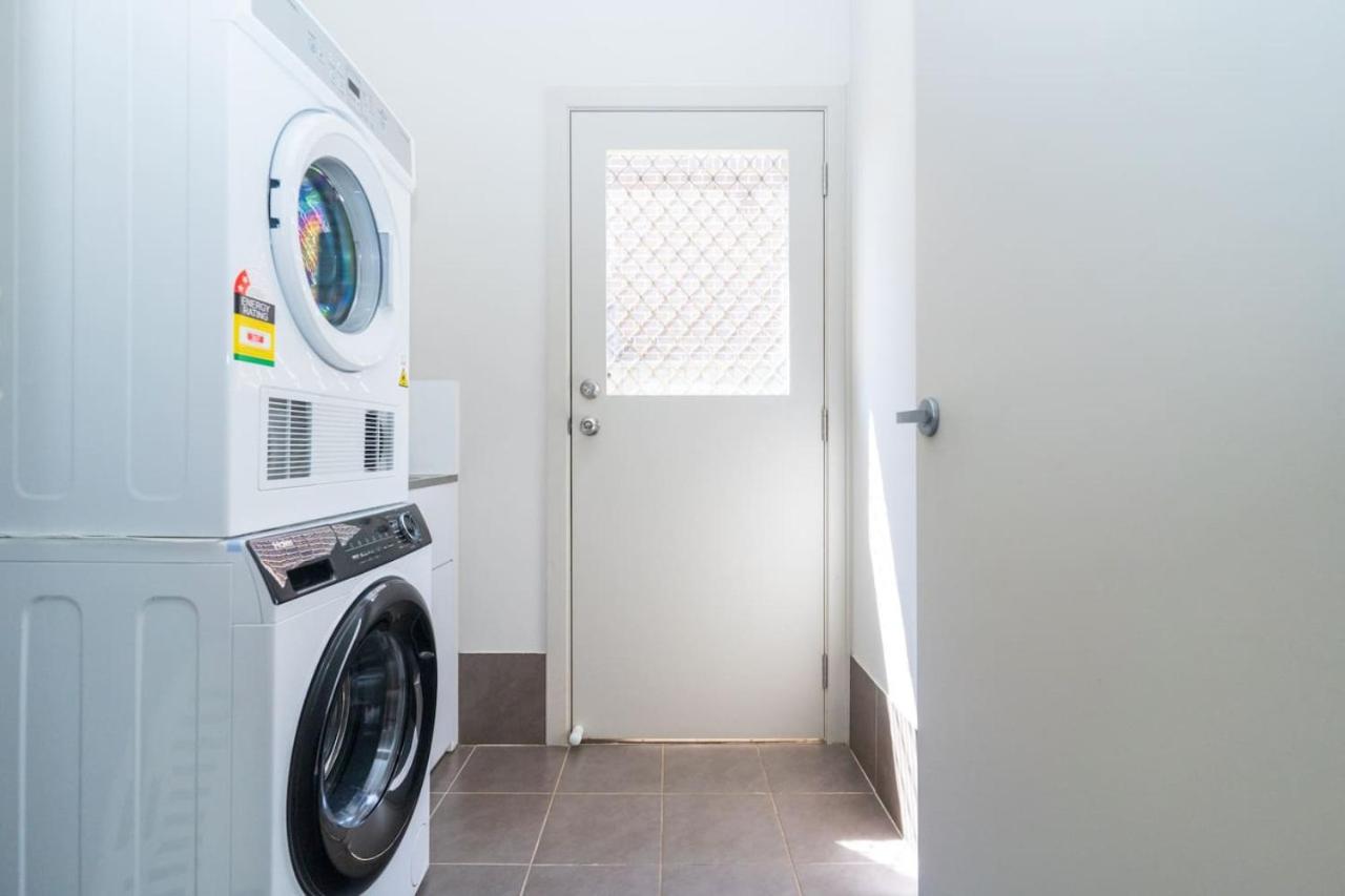 Cozy Peaceful 4B3B House near Mall Park and University