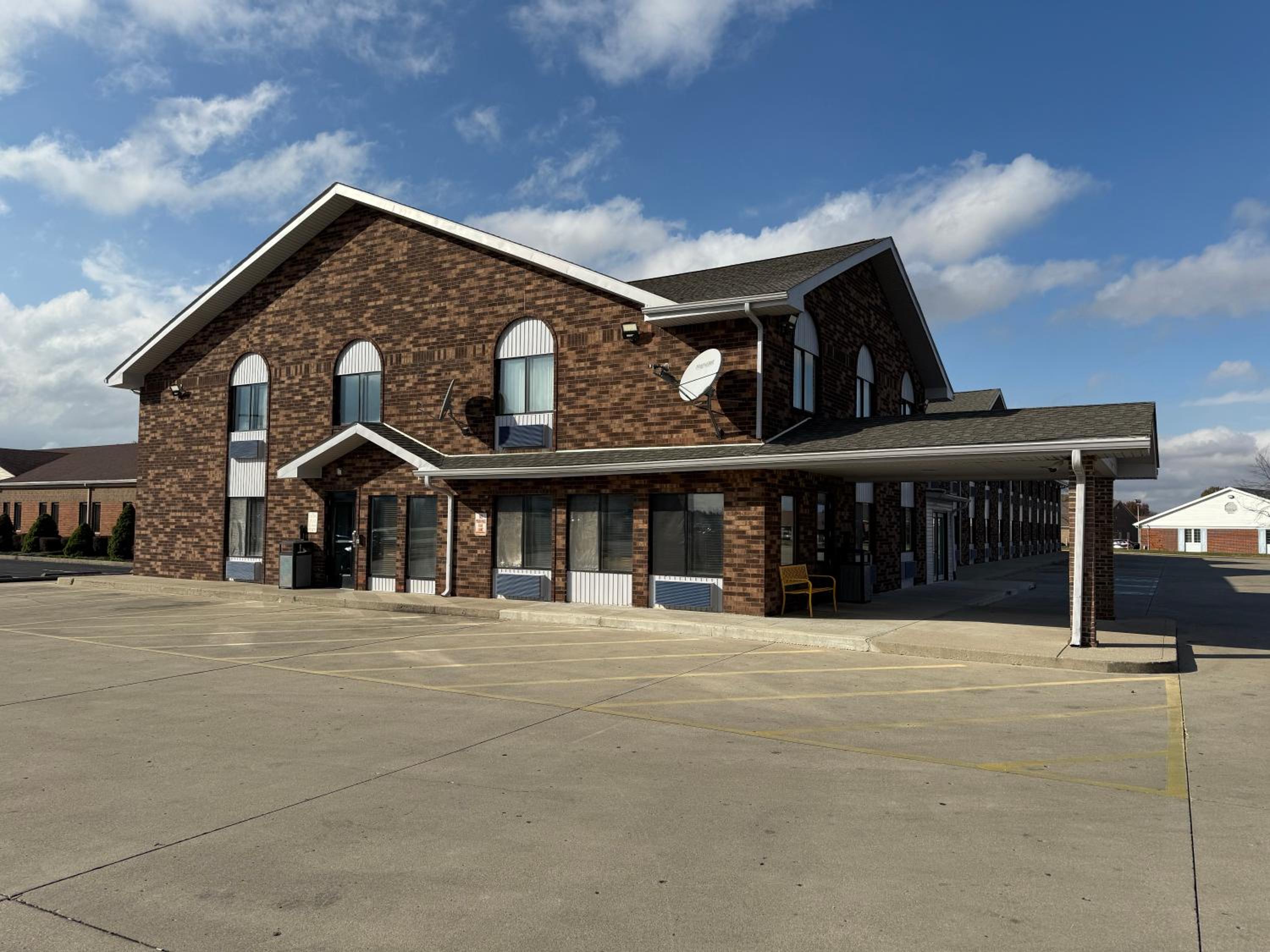 Muncie Vacations - Days Inn by Wyndham Muncie -Ball State University - Property Image 25