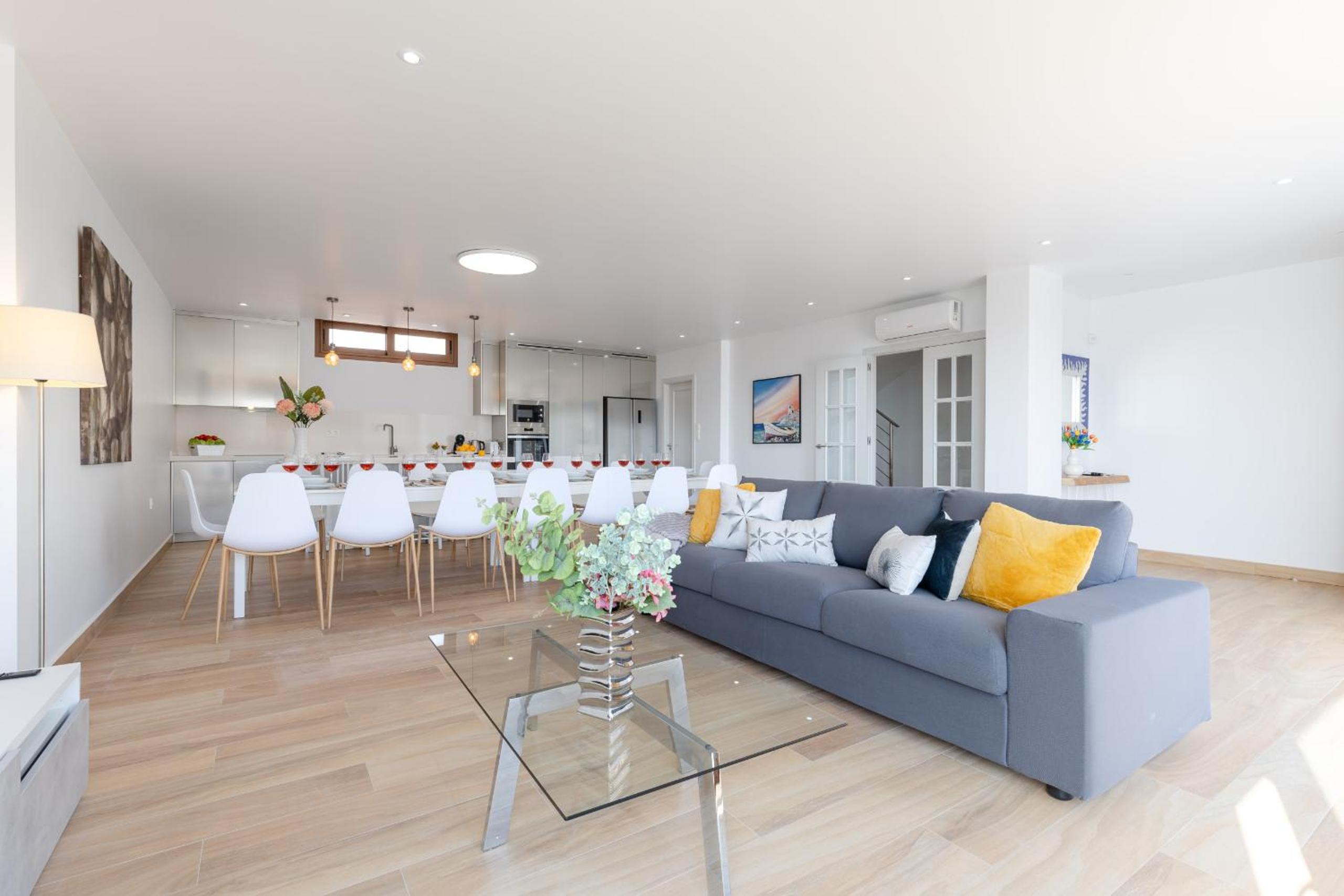 Beautiful SeaViews by Fidalsa