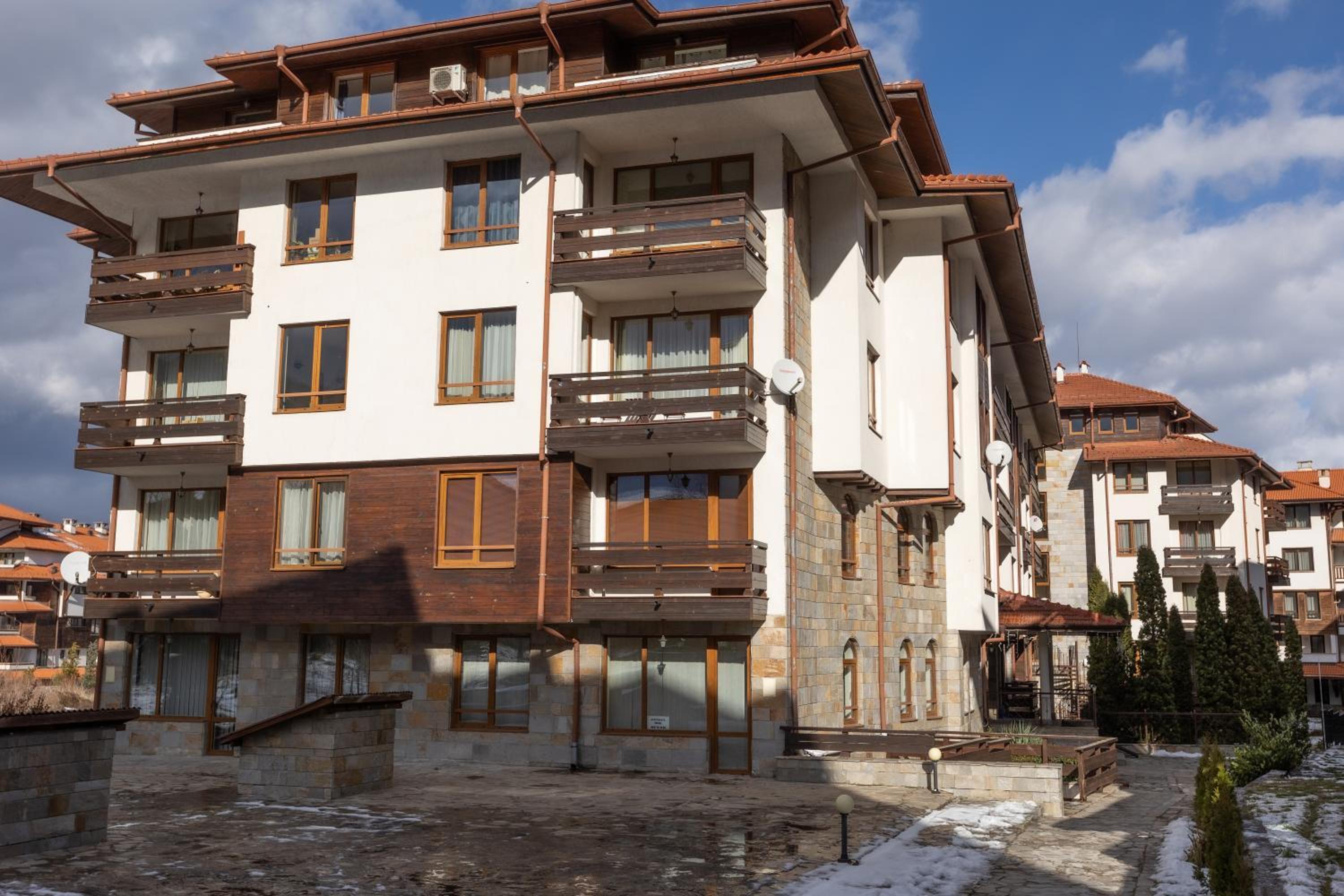 Cedar Lodge III - One BDRM Flat B18
