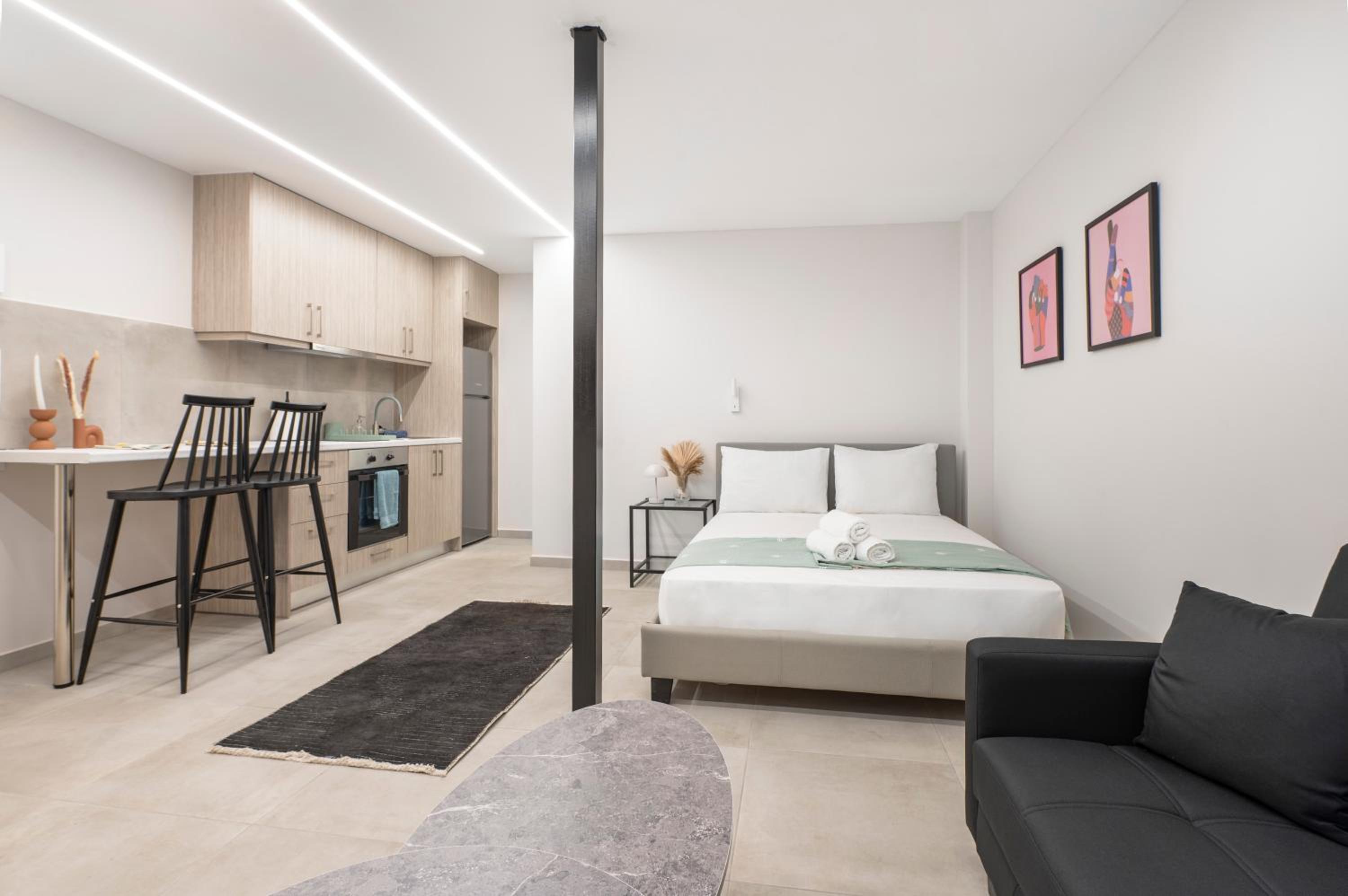 Oculus Kolonos Suites by Live&Travel