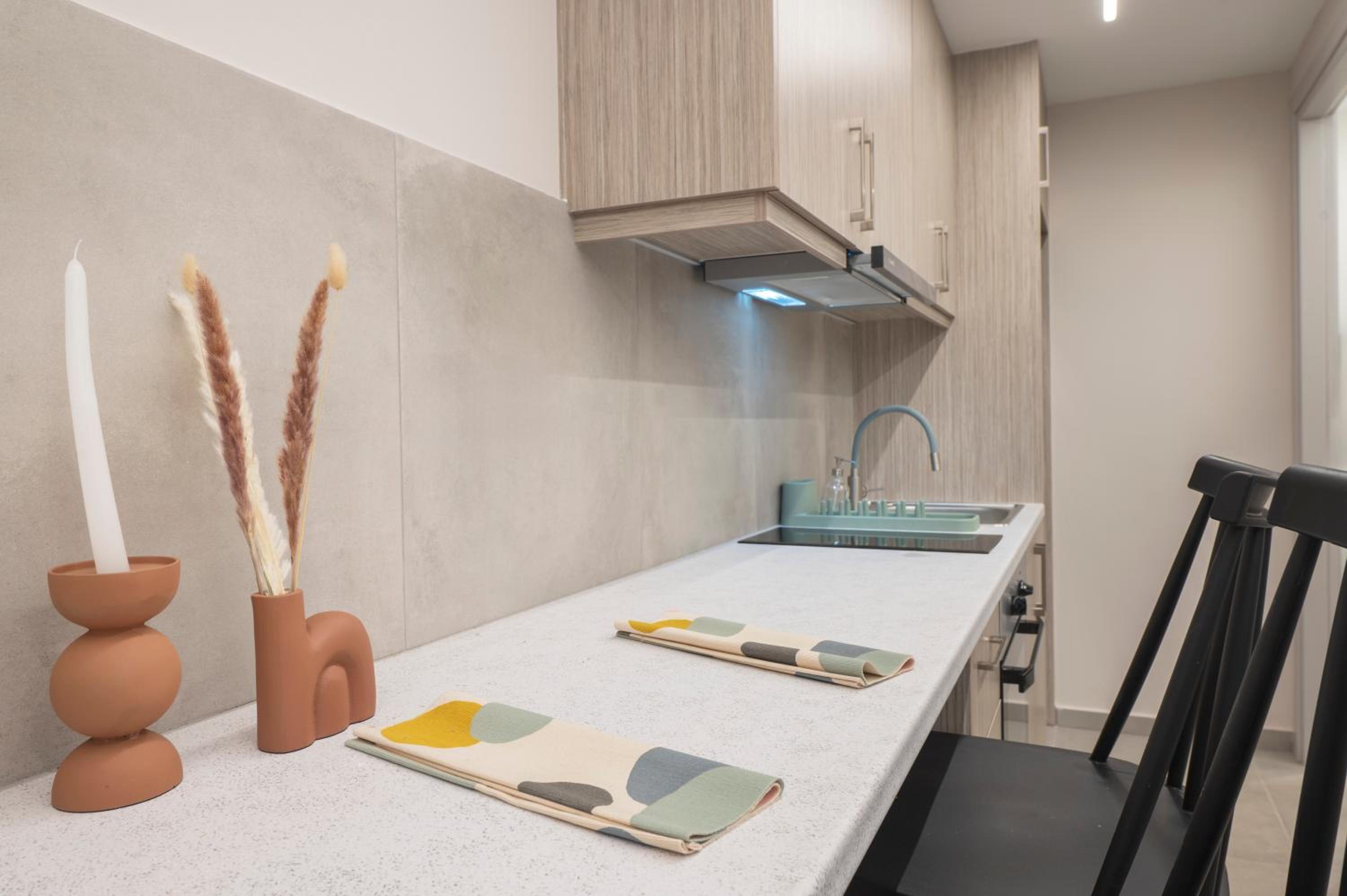 Oculus Kolonos Suites by Live&Travel