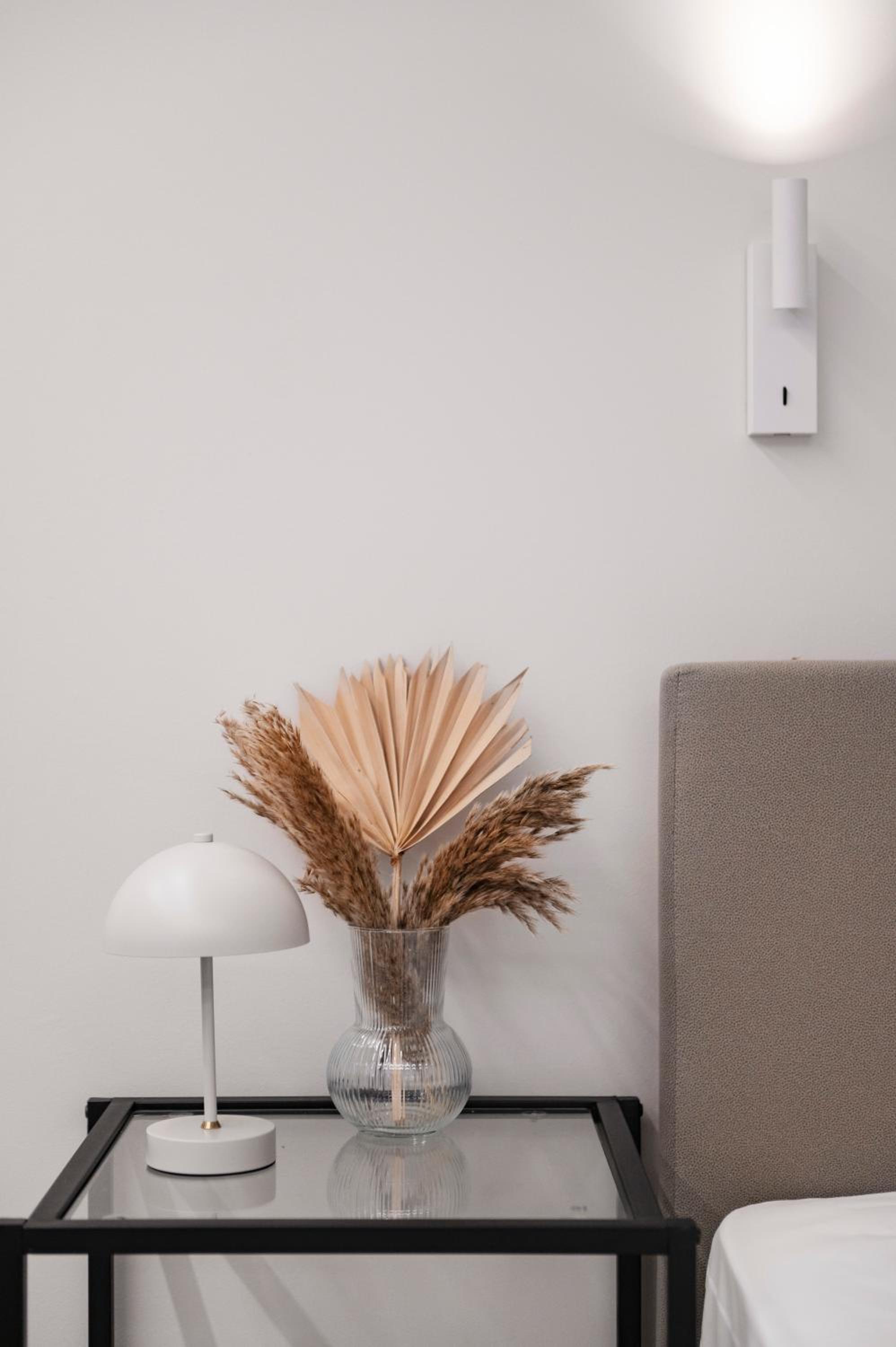 Oculus Kolonos Suites by Live&Travel