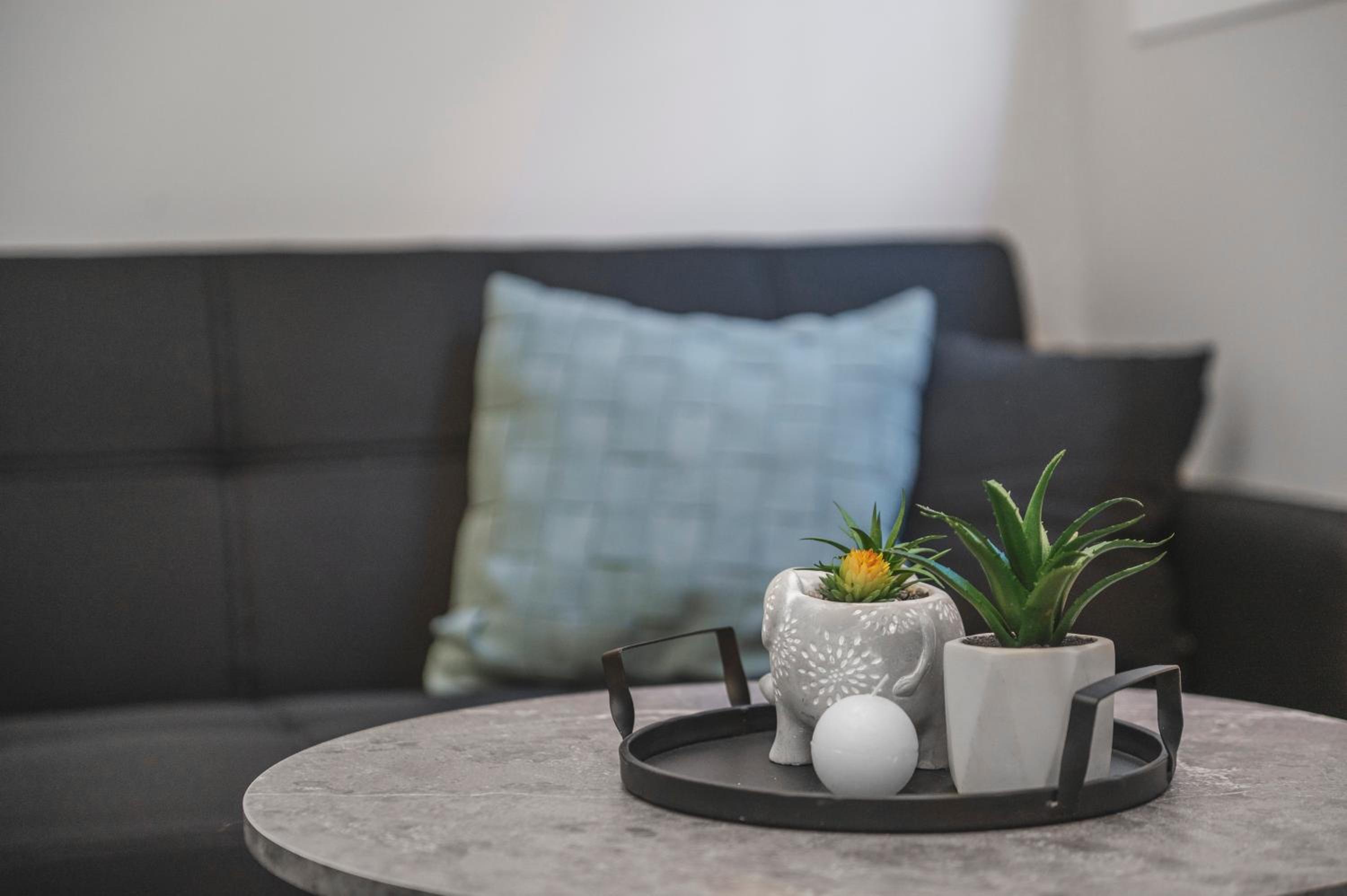 Oculus Kolonos Suites by Live&Travel