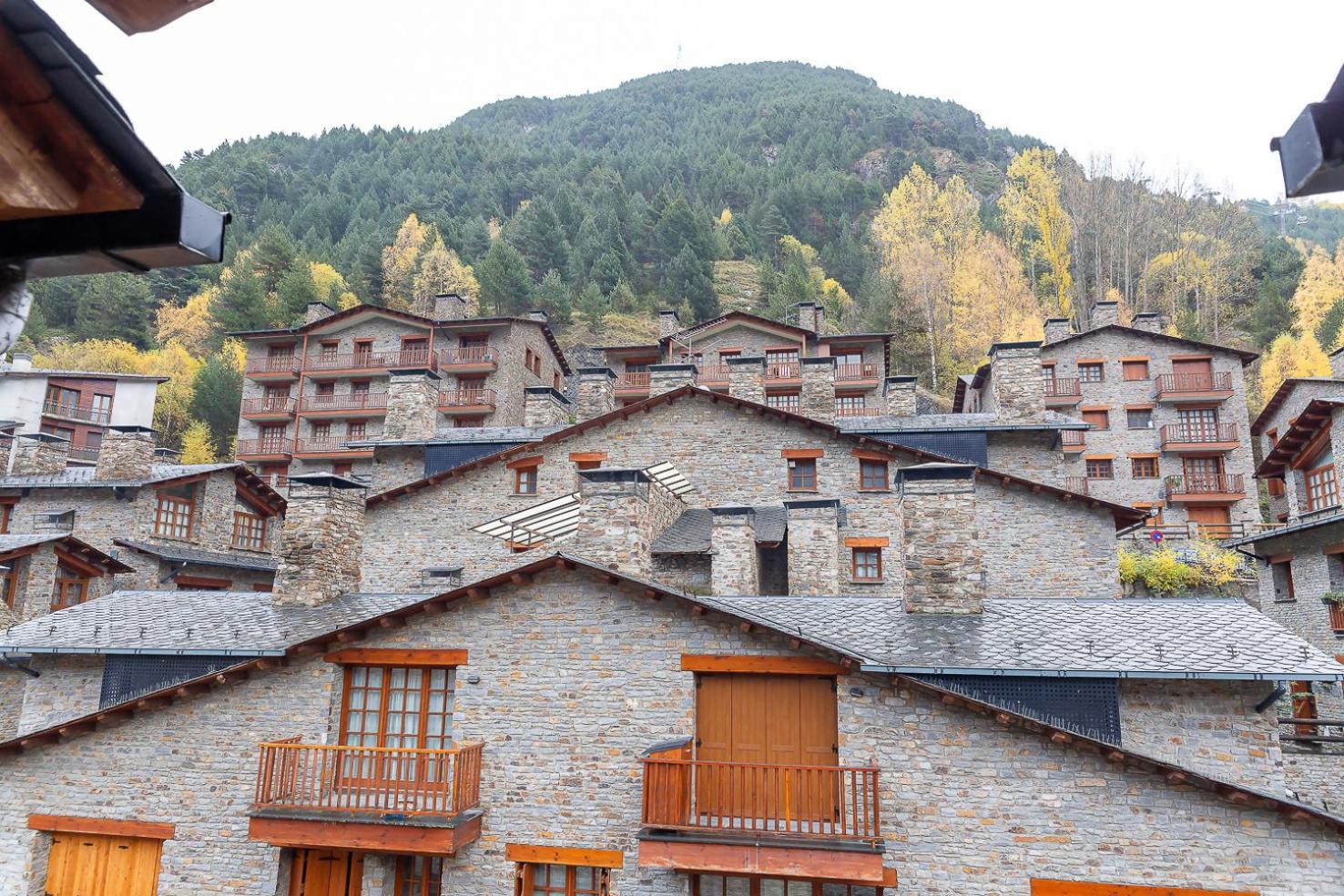 Cerca del Puente Tibetano I Tríplex con Vistas