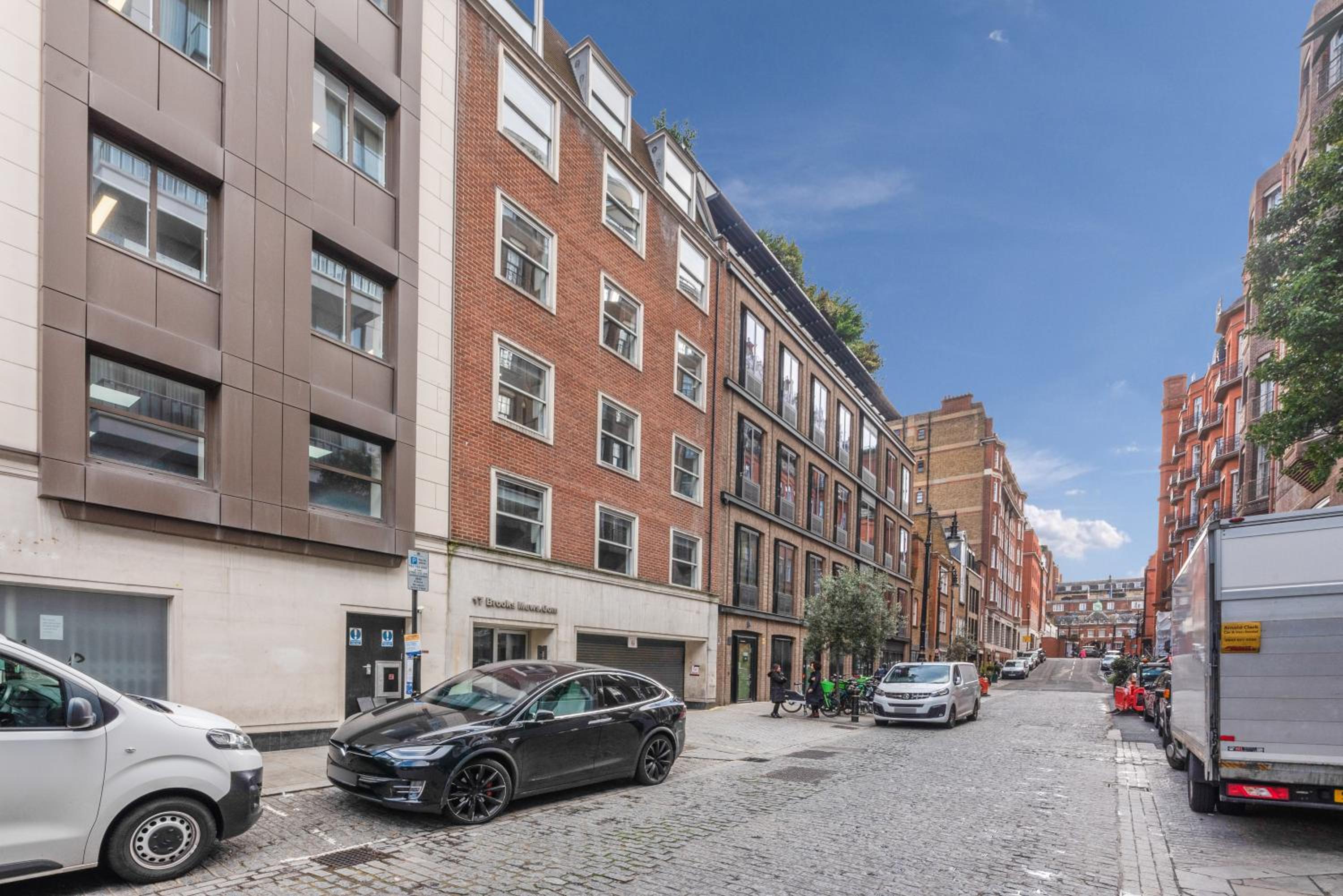 1 Bed-mayfair-private Balcony view 3