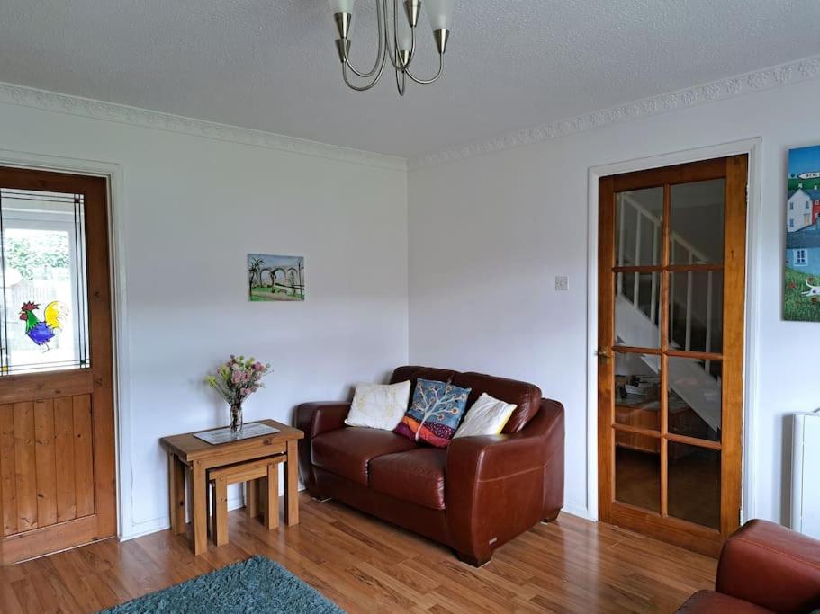 Pet and family friendly modern house in Crantock, close to the beach