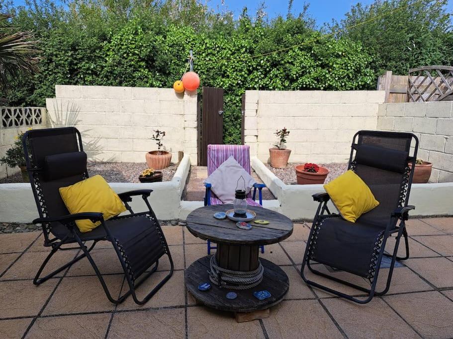 Pet and family friendly modern house in Crantock, close to the beach