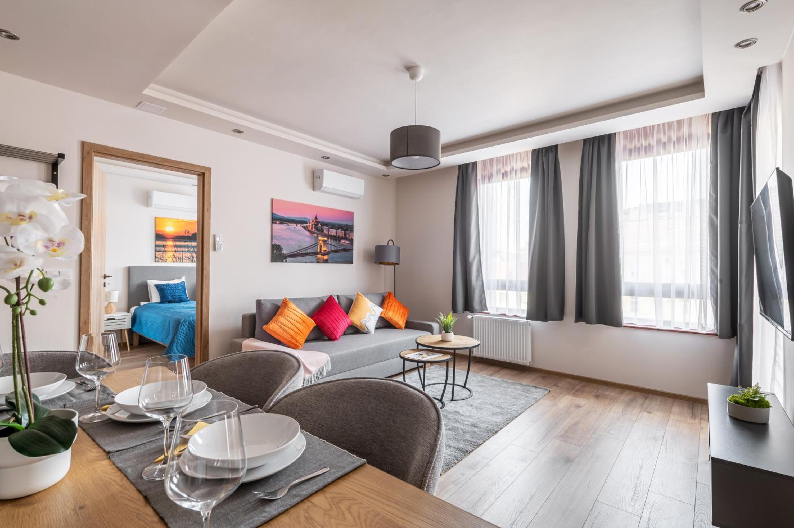Ultra central - New modern apartment view 5