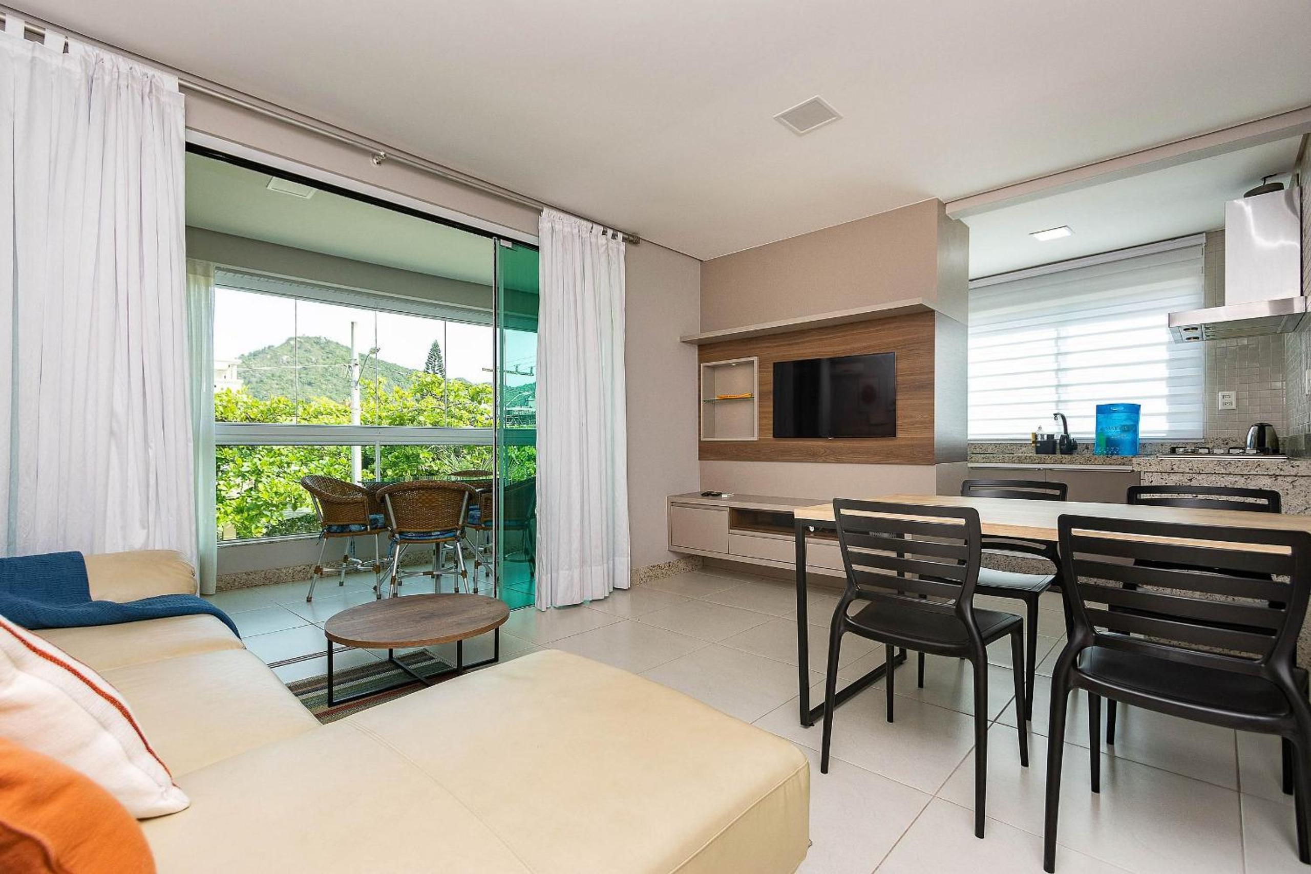 Vila das Ondas 206 - Apartamento Econômico a Metros do Mar em Canto Grande - 2 Dormitórios Para até 4 pessoas