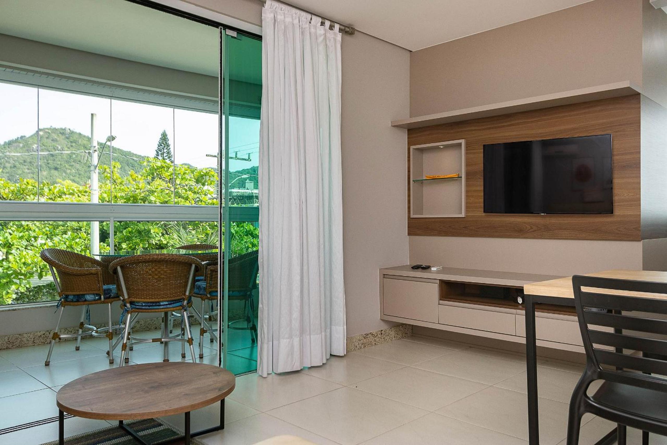 Vila das Ondas 206 - Apartamento Econômico a Metros do Mar em Canto Grande - 2 Dormitórios Para até 4 pessoas