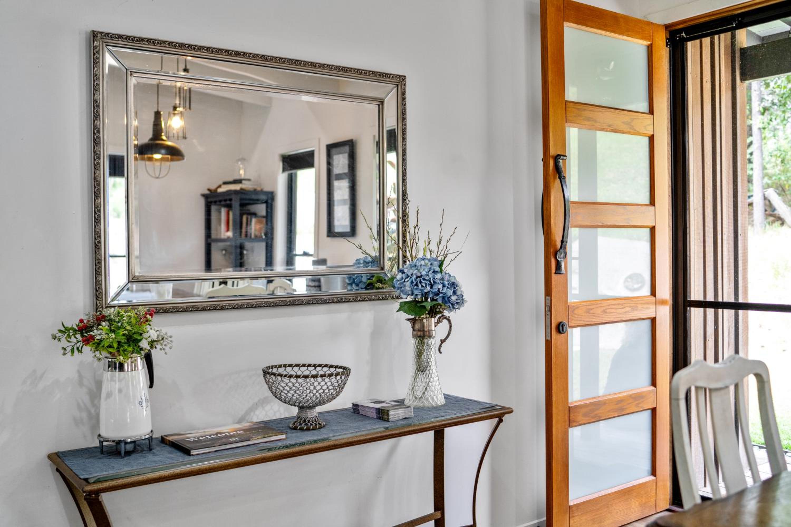 Creekside Cottage, pet friendly w pool