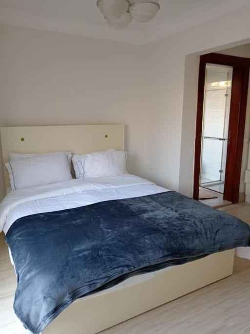 Amazing Apartment in M R G 3