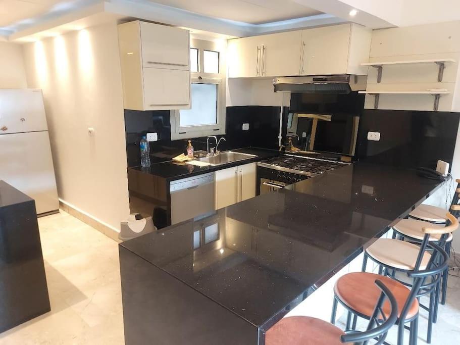 Amazing Apartment in M R G 3