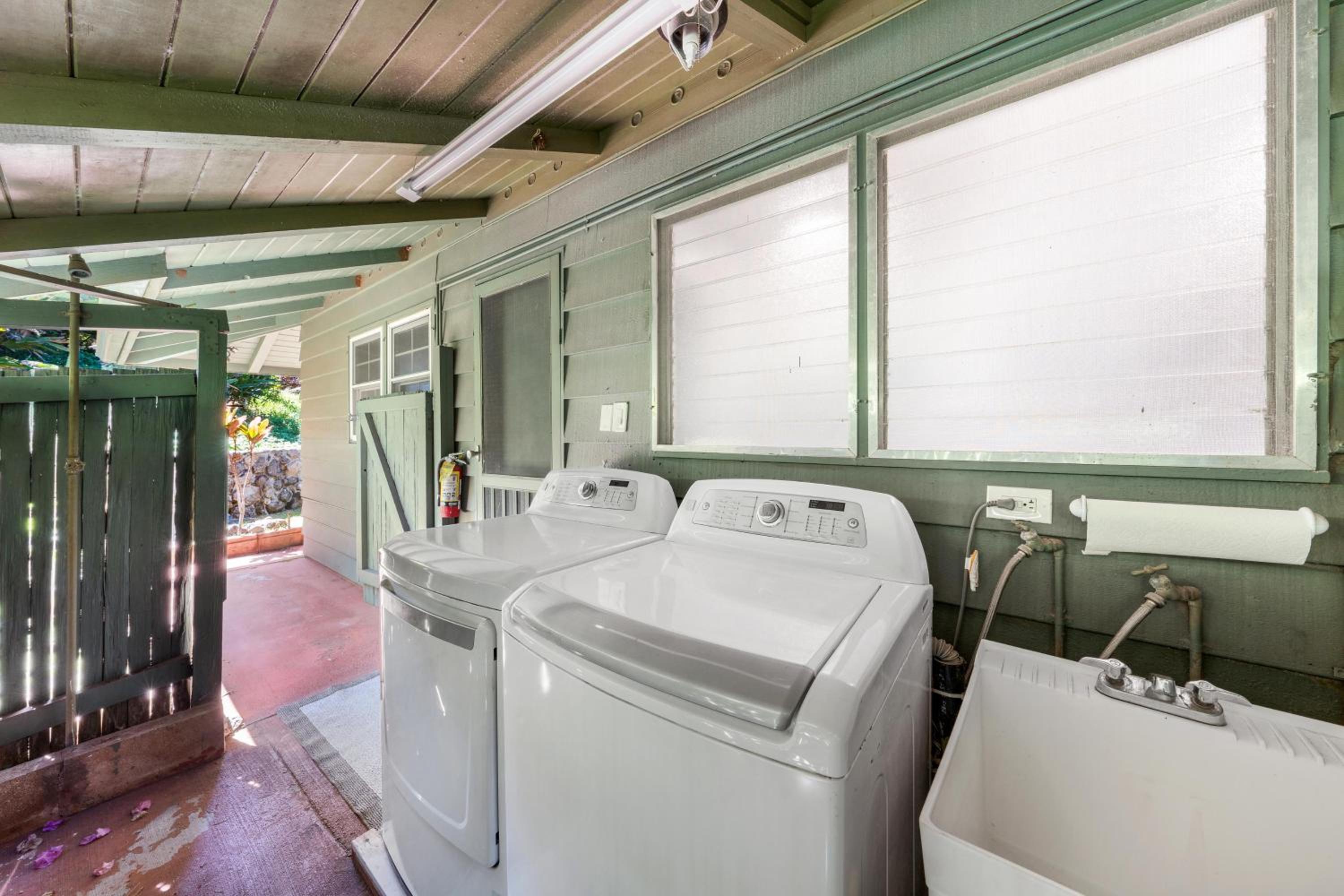 International Colony Club 41 · ICC 41 Remodeled 3BD Cottage w He view 4