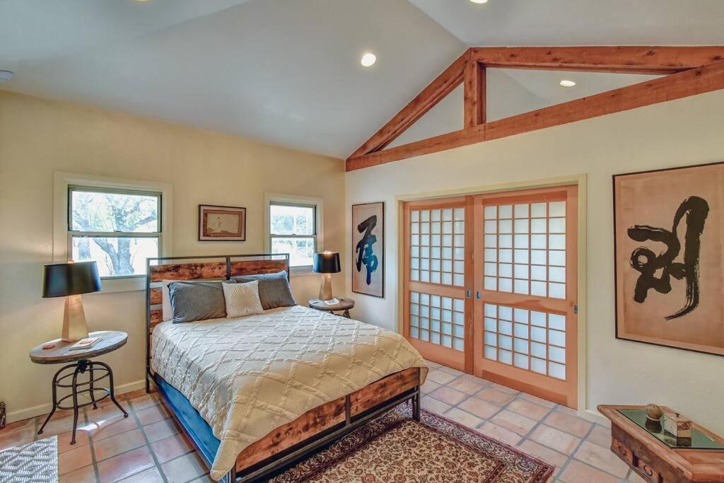 M'walimu 4br near Fossil Rim w Pool view 5