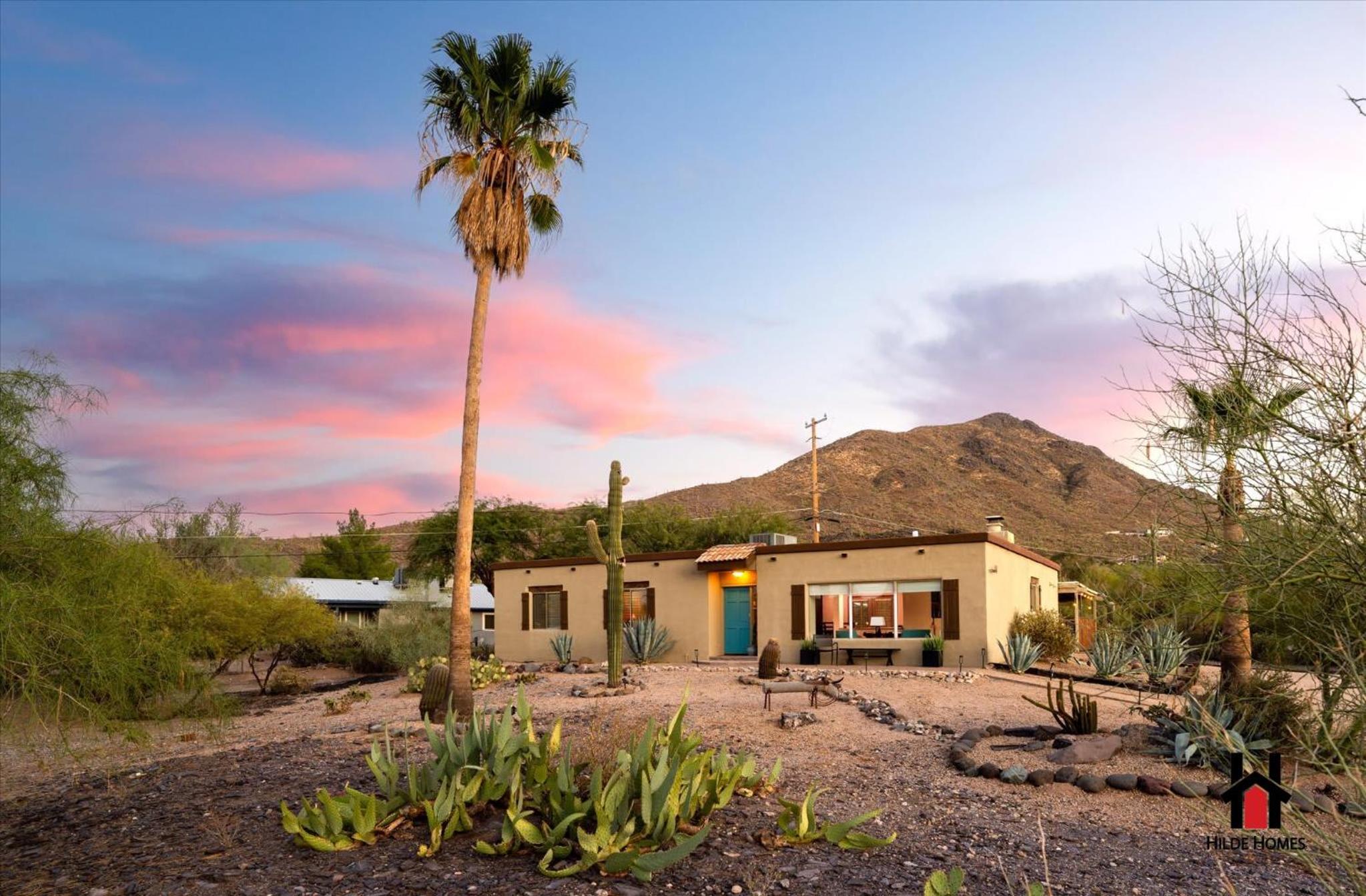 Sonoran Desert Getaway with Cowboy Tub view 3