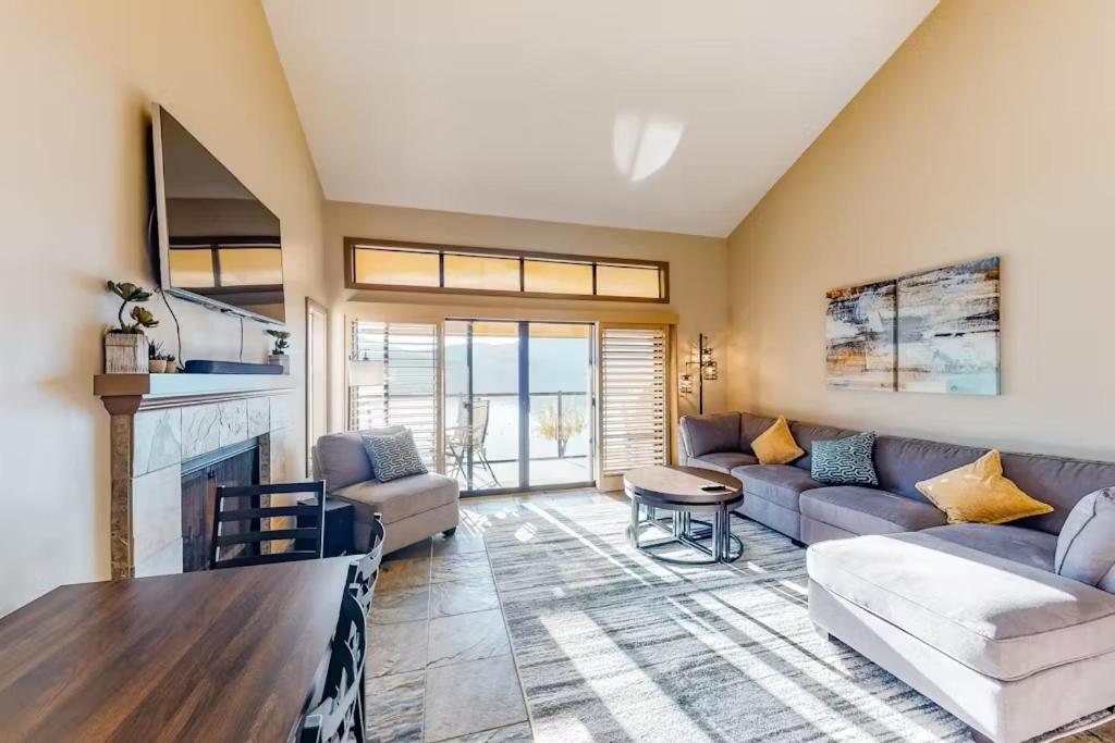 Lake Chelan Shores Condos
