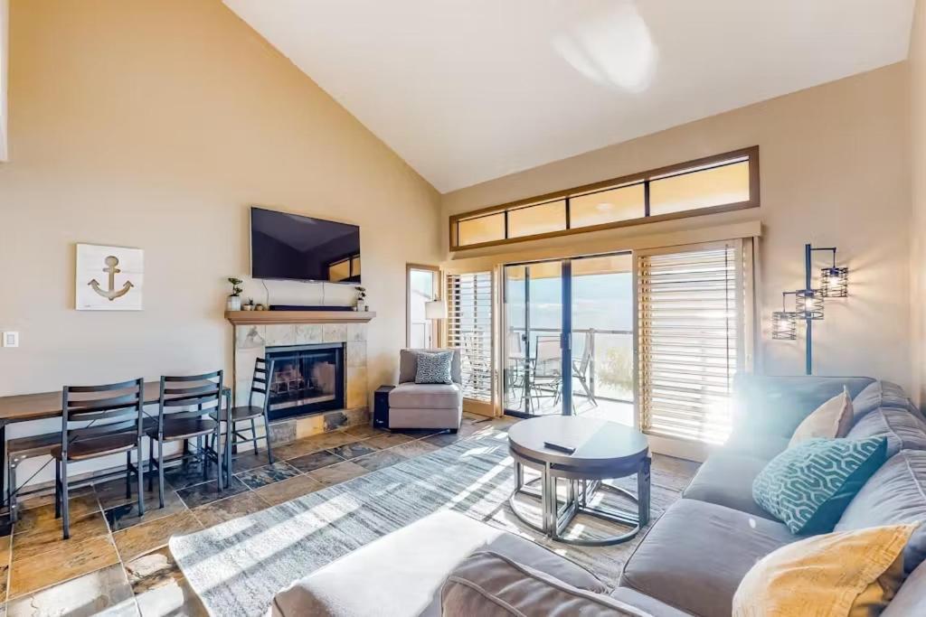 Lake Chelan Shores Condos