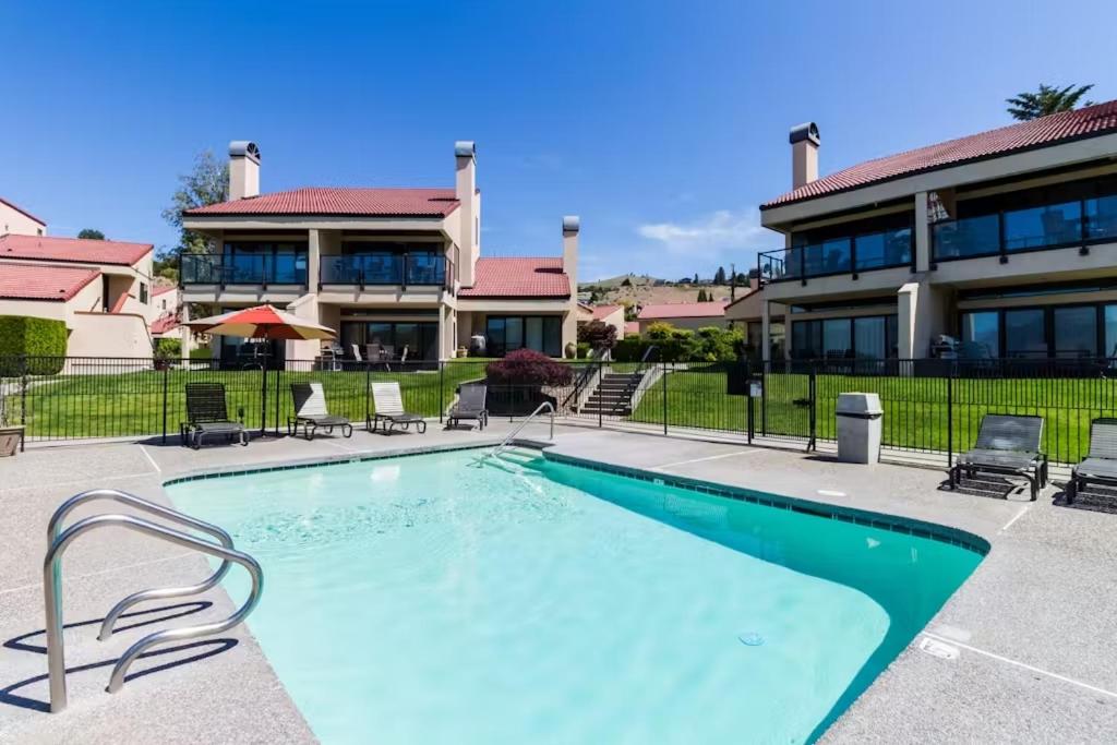 Lake Chelan Shores Condos