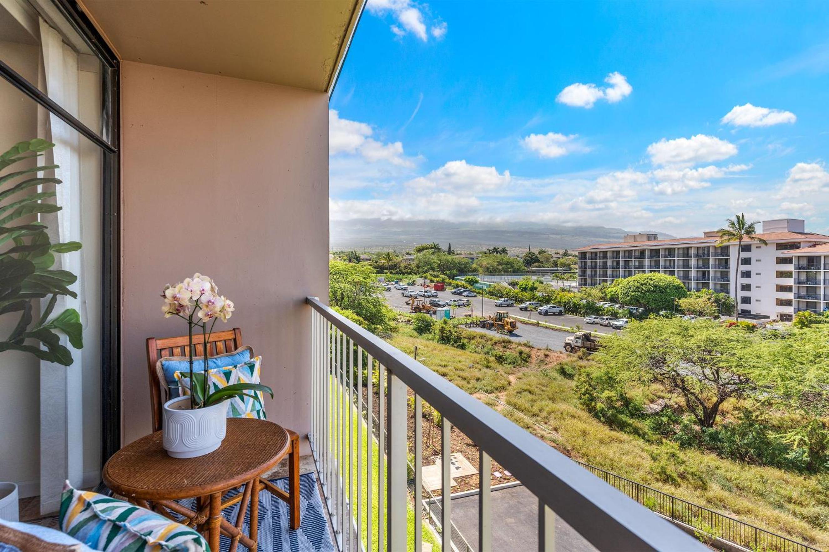 Pacific Shores B-409 - Beautifully Renovated Ocean View, 2 BD / 2 BA, Split AC!