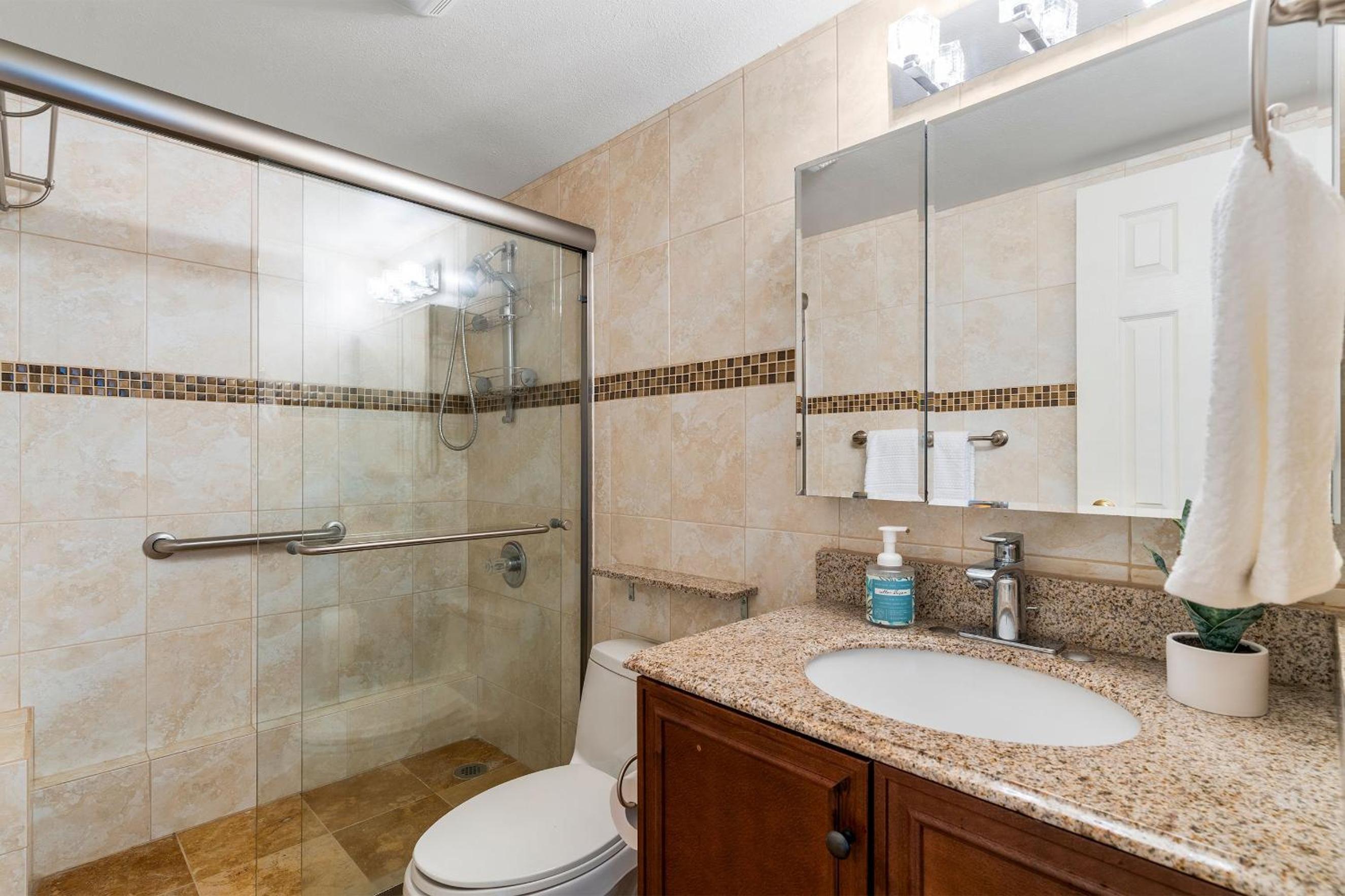 Pacific Shores B-409 - Beautifully Renovated Ocean View, 2 BD / 2 BA, Split AC!