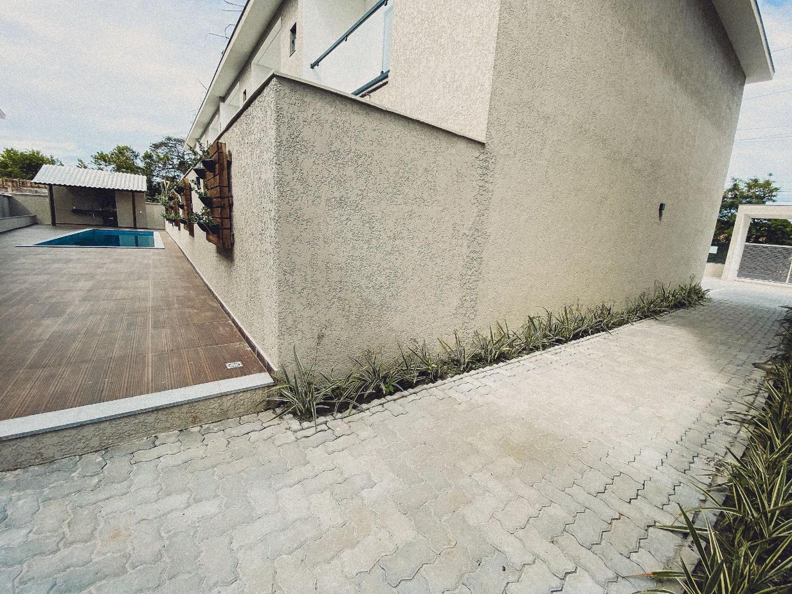 Casas Duplex todas com 3 suiítes ambas com ar condicionado, varanda, internet e churrasqueira privativa no Residencial Jardins de Taperpuã 2 codomínio a po