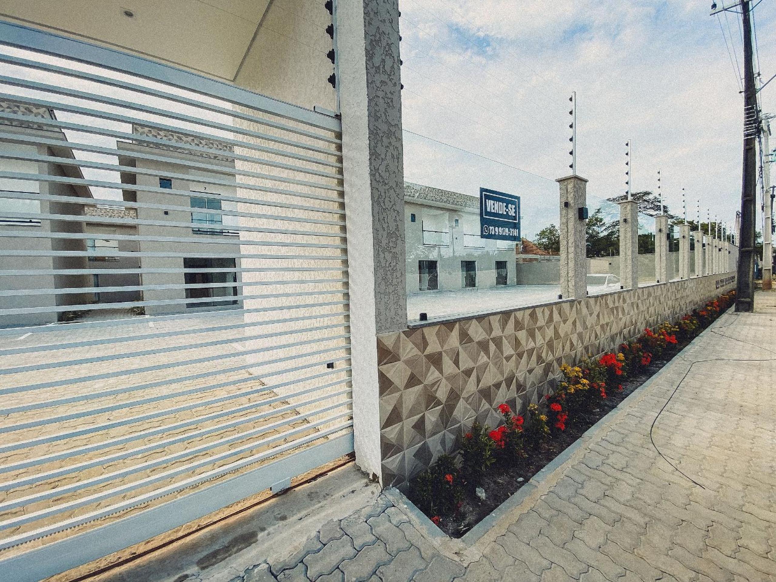 Casas Duplex todas com 3 suiítes ambas com ar condicionado, varanda, internet e churrasqueira privativa no Residencial Jardins de Taperpuã 2 codomínio a po