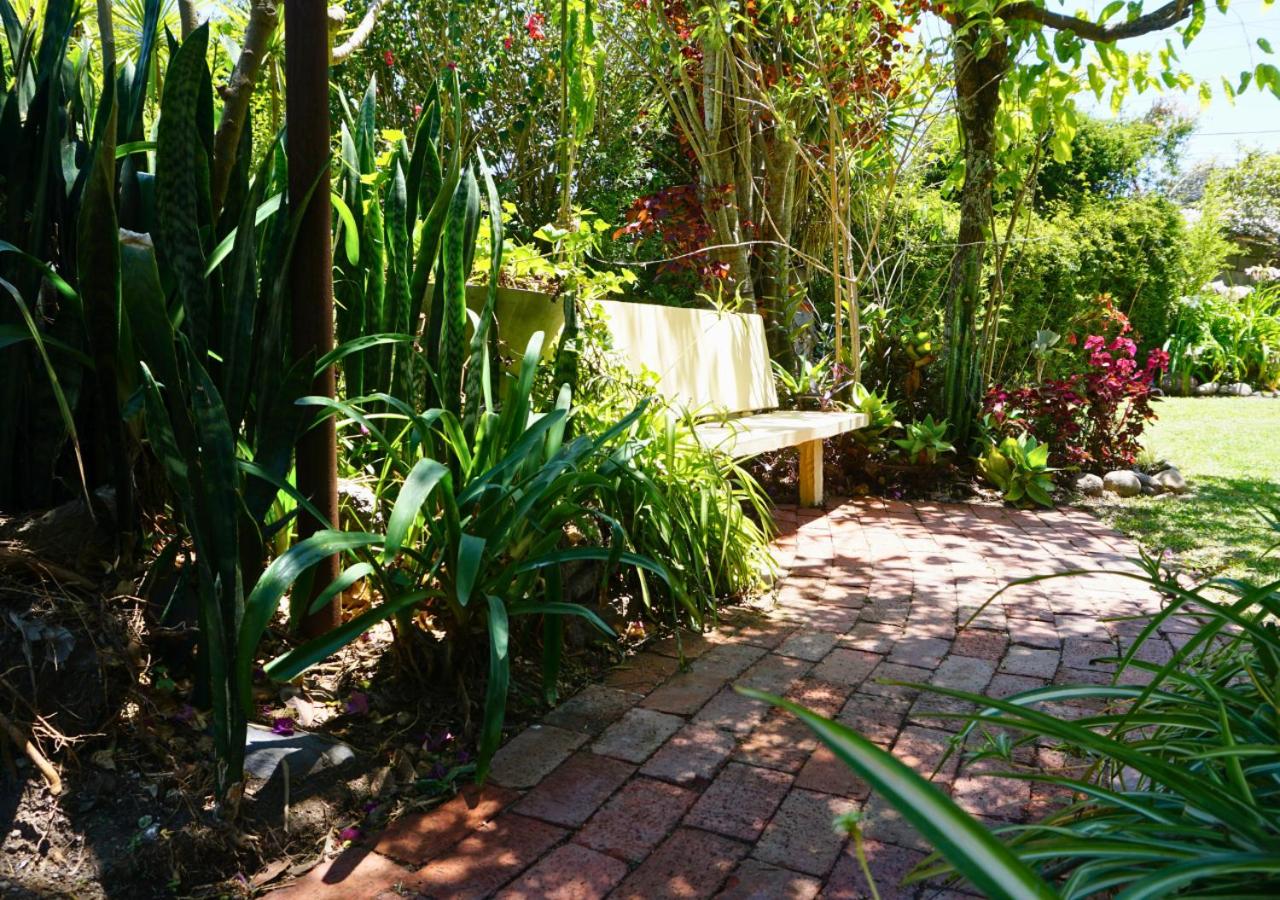 Oasis acogedor en Quito terrazas jardines huerto BBQ wifi estanque
