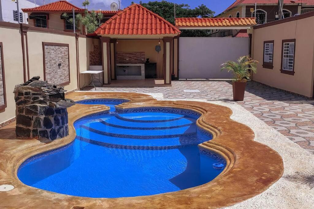 Casa para grupos con Piscina SDE