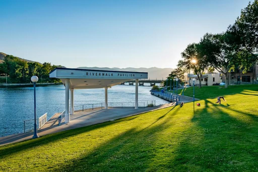 Lake Chelan Shores Condos