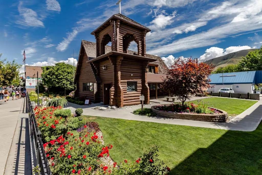 Lake Chelan Shores Condos