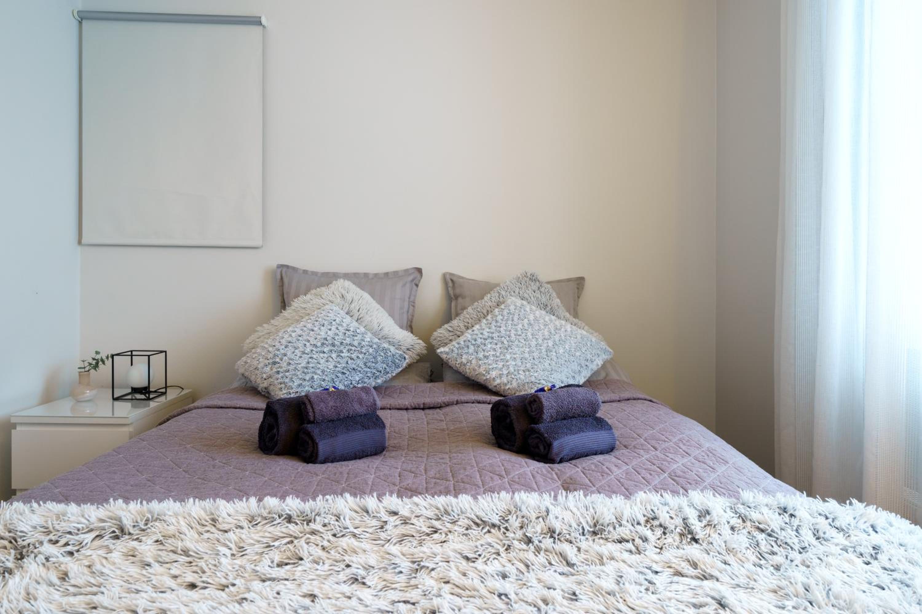 Adorable Arctic Apartments - Private Sauna & Free Parking